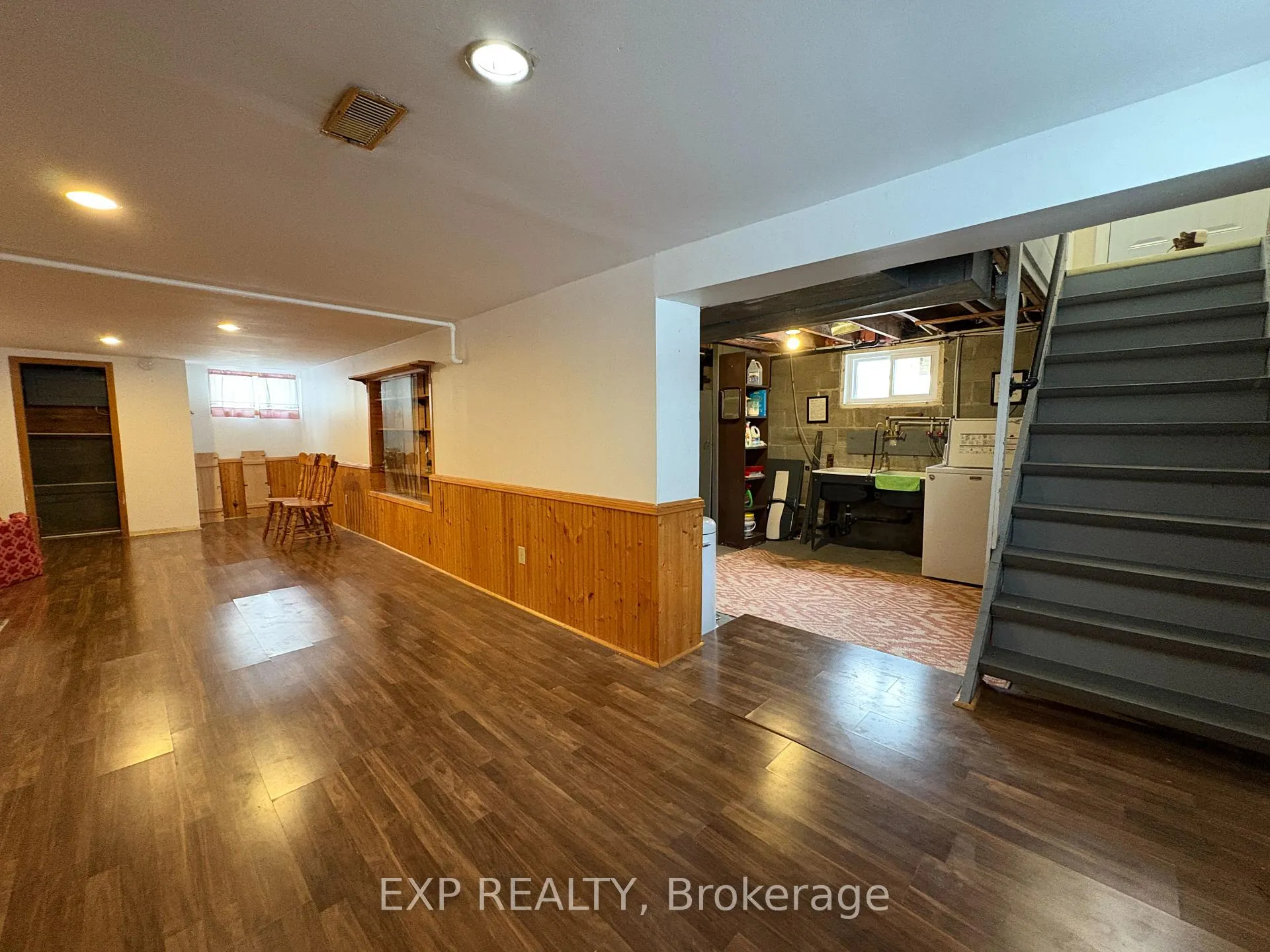 Photo 13 of 212 Thomas Street W, Greater Napanee — HOMEH