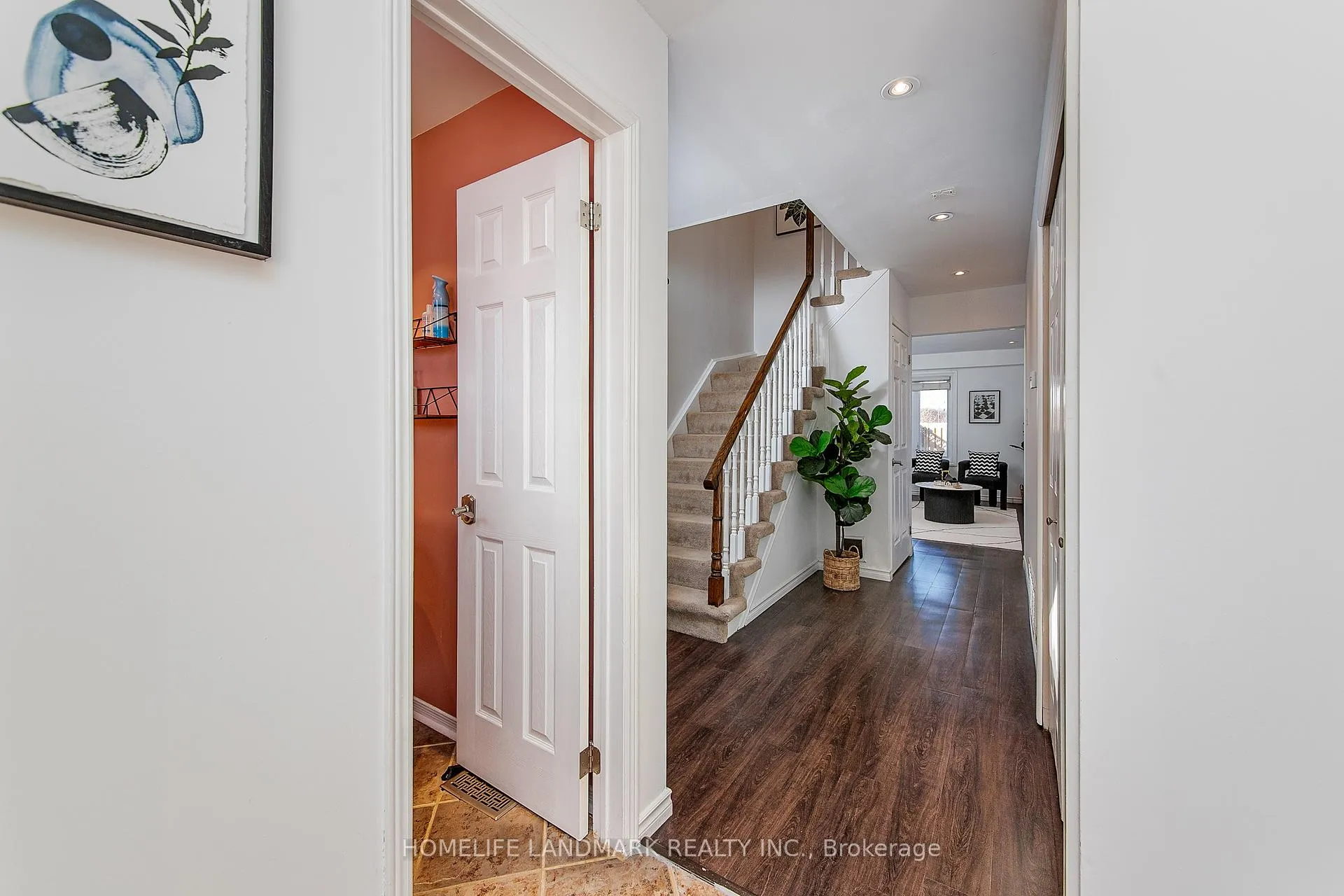 Photo 3 of 34 Quance Street, Barrie, Holly — HOMEH