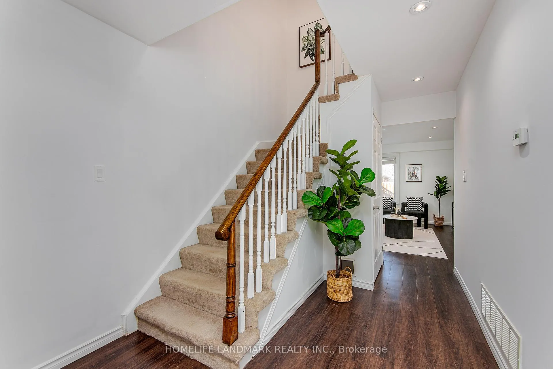 Photo 4 of 34 Quance Street, Barrie, Holly — HOMEH