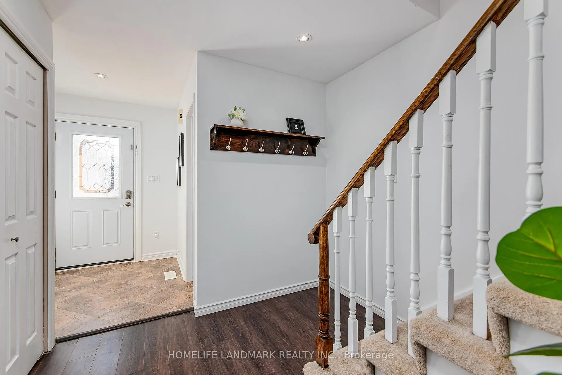 Photo 5 of 34 Quance Street, Barrie, Holly — HOMEH