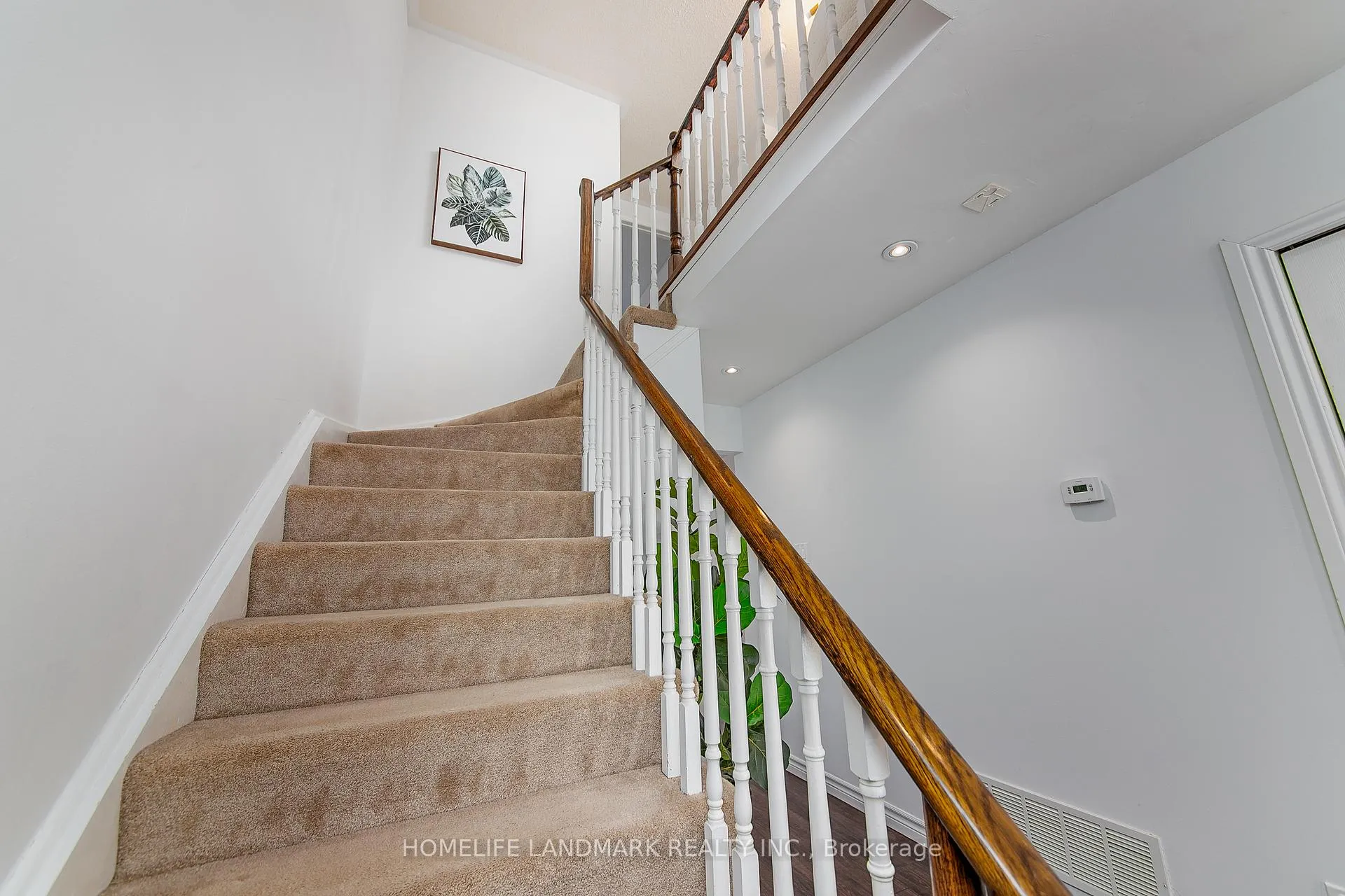 Photo 18 of 34 Quance Street, Barrie, Holly — HOMEH