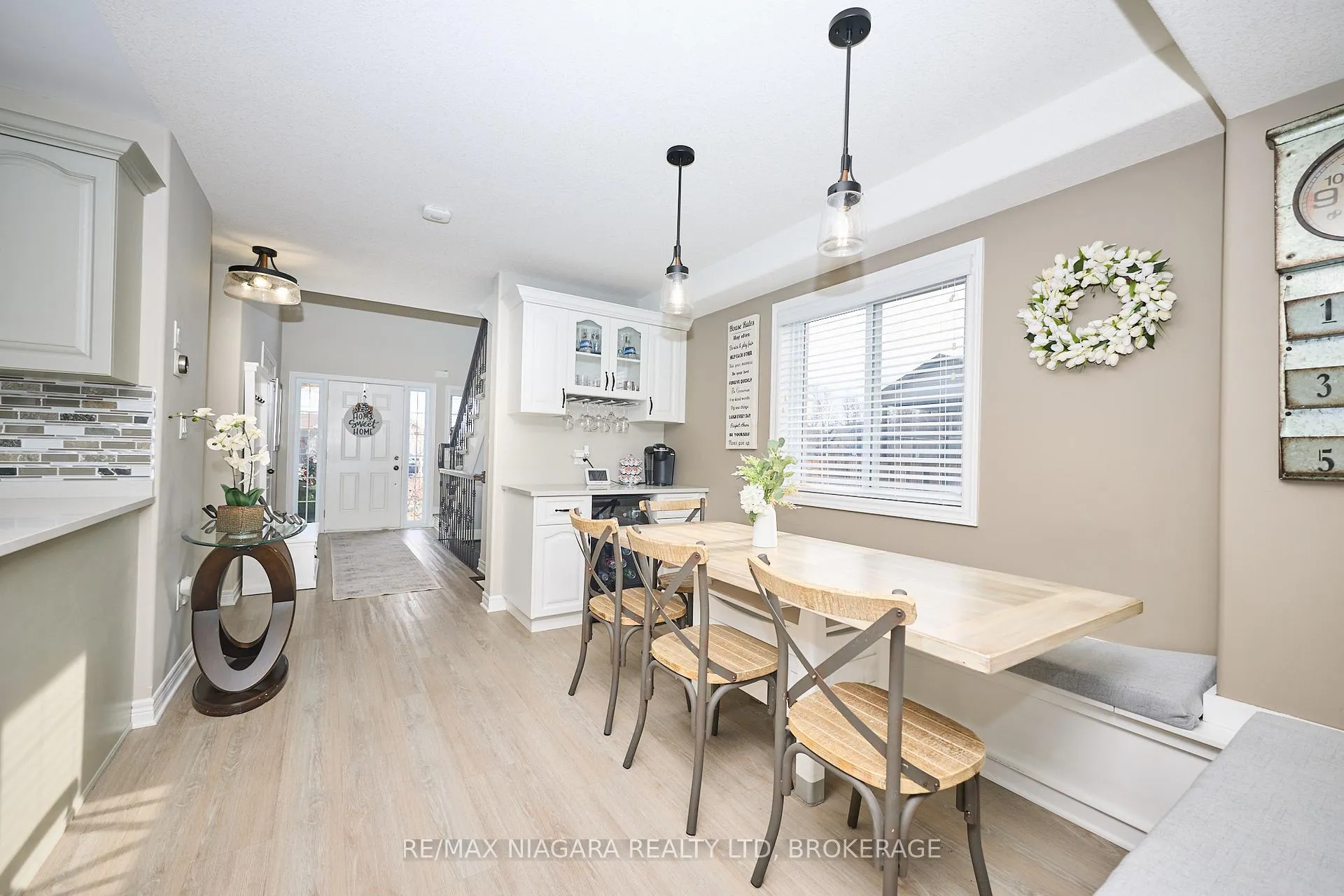 Photo 8 of 8725 Kelsey Crescent, Niagara Falls, Forestview — HOMEH
