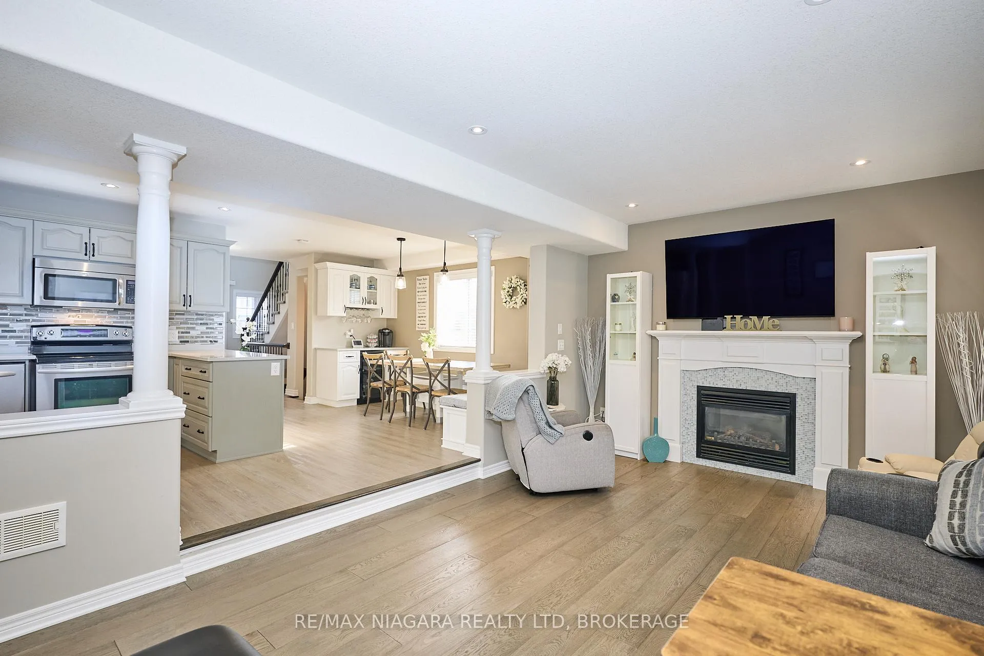 Photo 14 of 8725 Kelsey Crescent, Niagara Falls, Forestview — HOMEH
