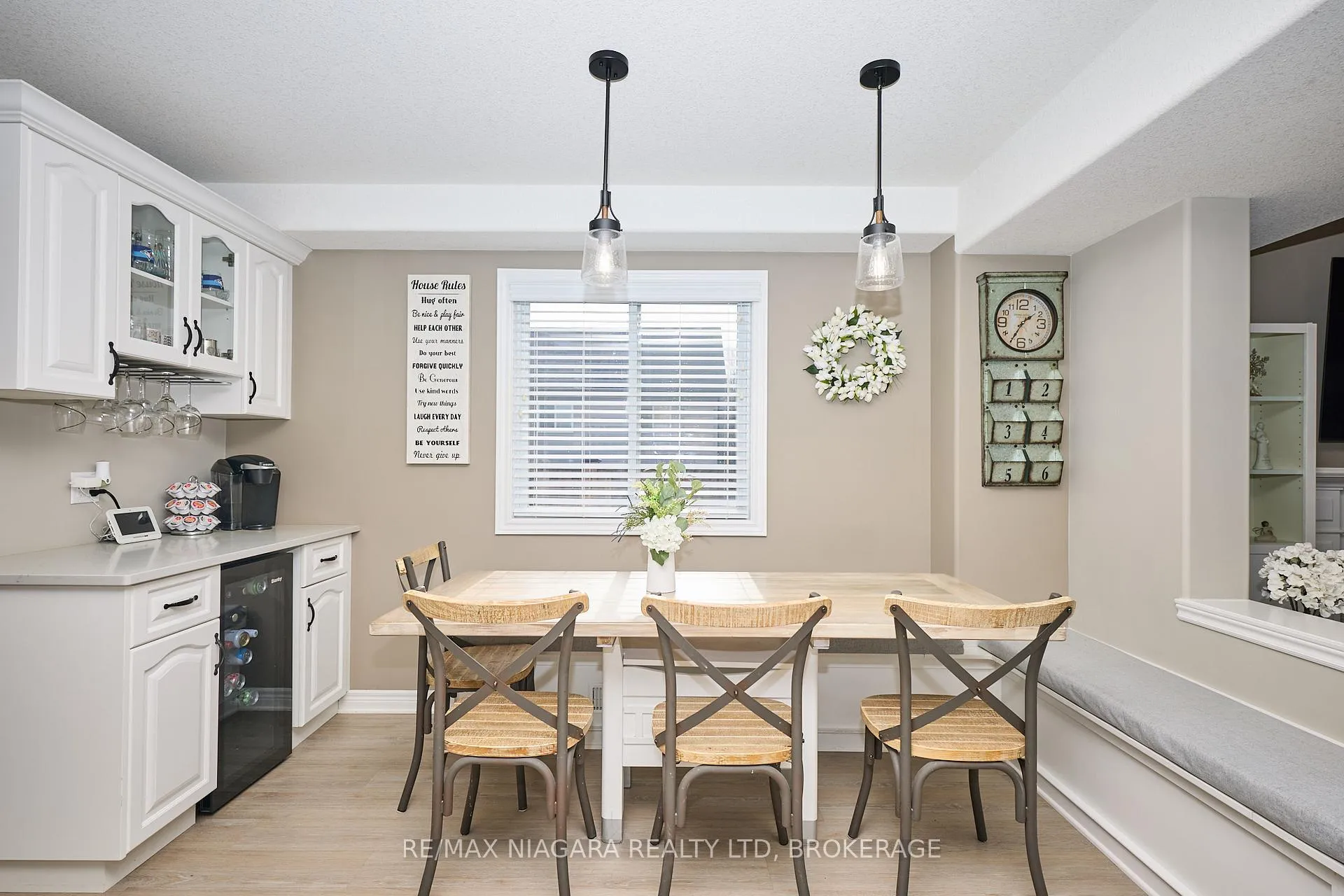 Photo 16 of 8725 Kelsey Crescent, Niagara Falls, Forestview — HOMEH