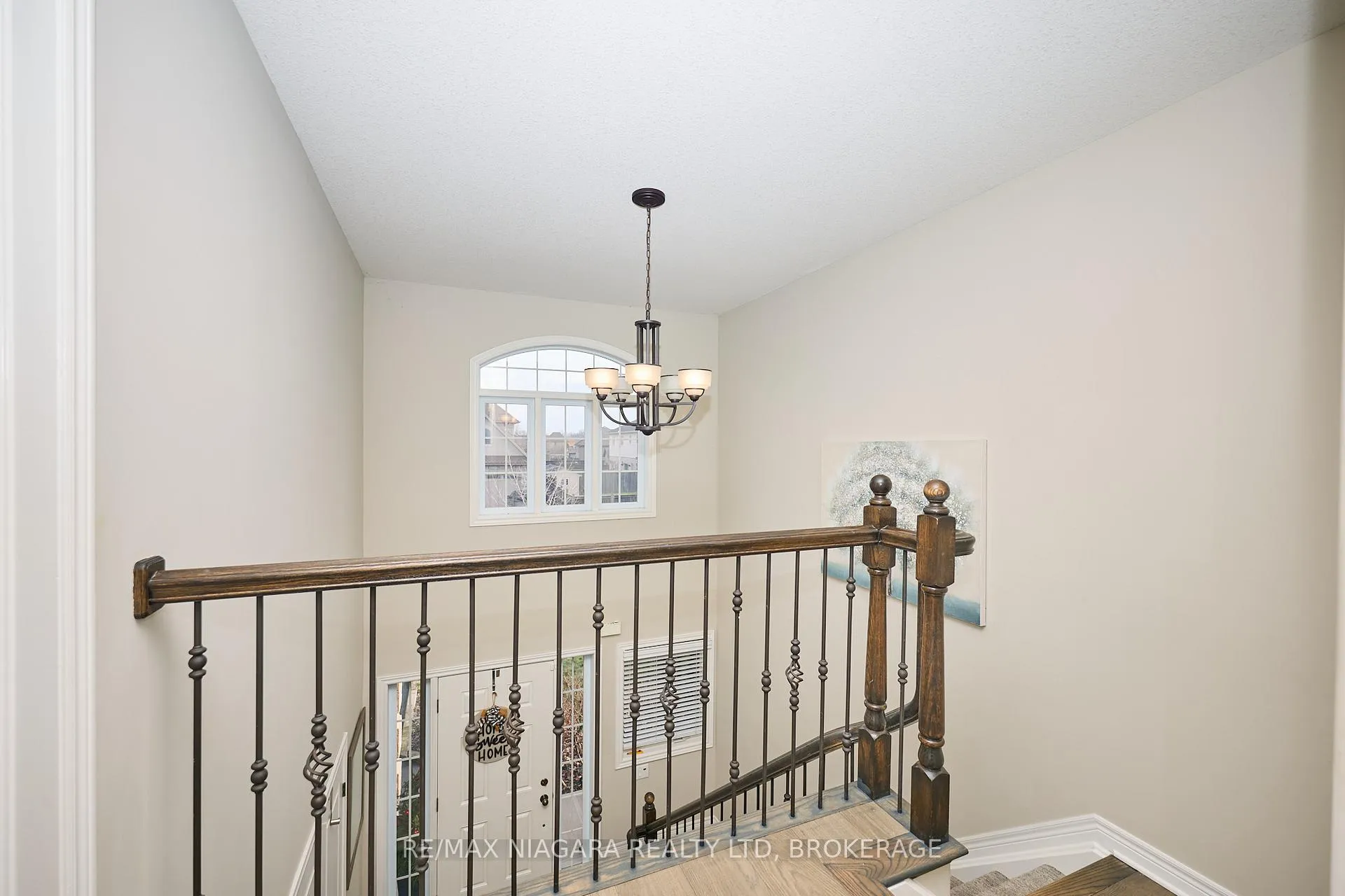 Photo 17 of 8725 Kelsey Crescent, Niagara Falls, Forestview — HOMEH