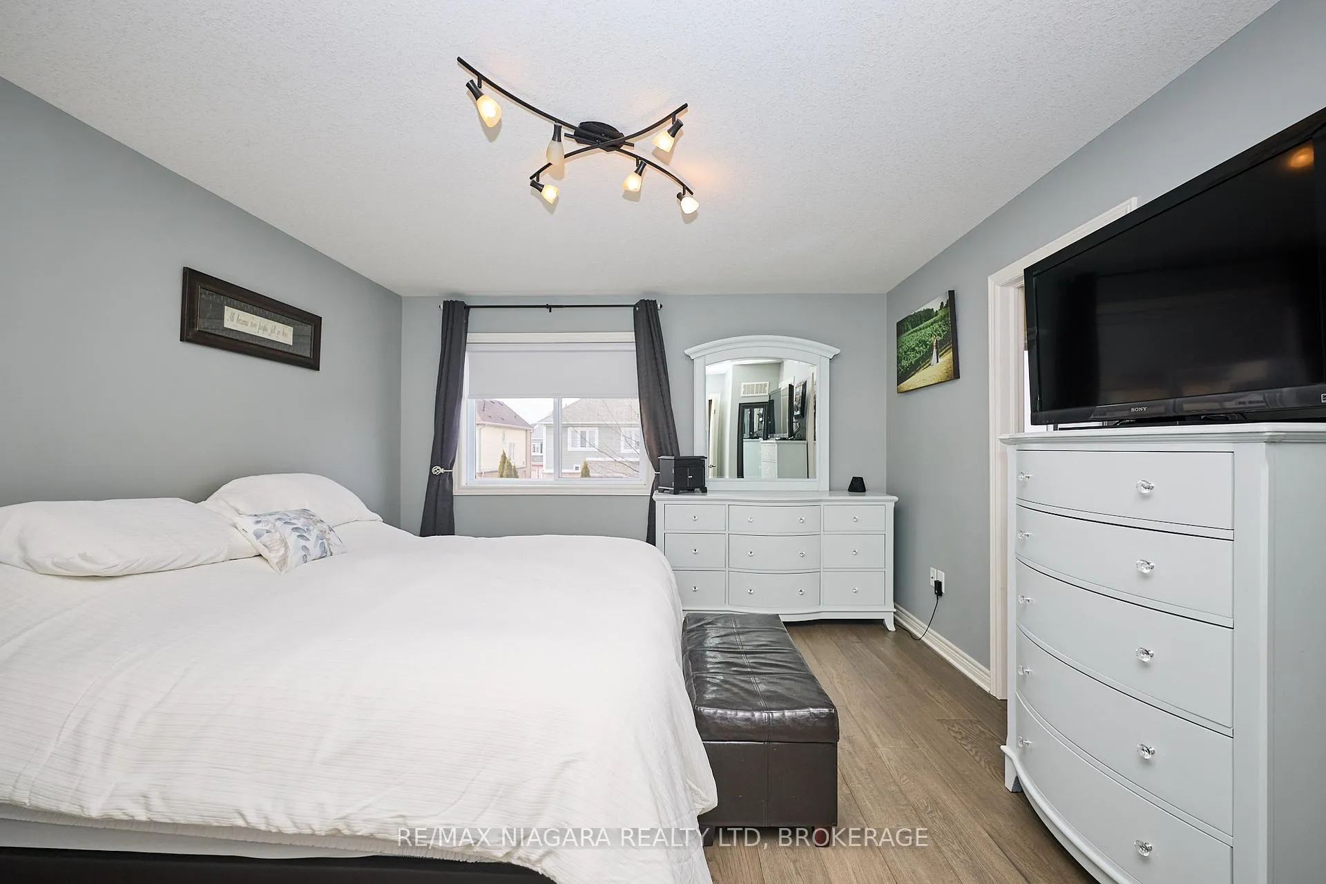 Photo 23 of 8725 Kelsey Crescent, Niagara Falls, Forestview — HOMEH