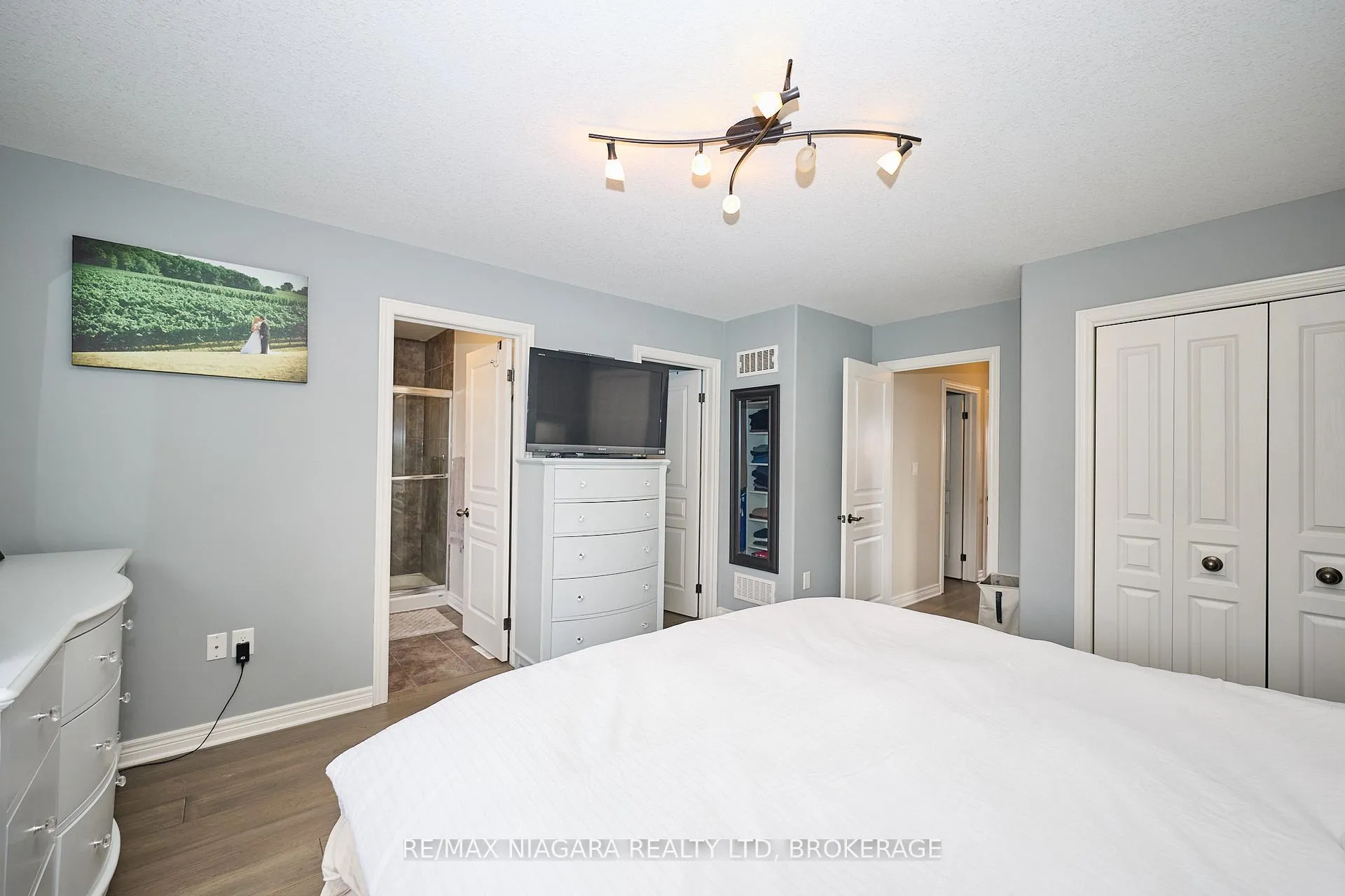 Photo 24 of 8725 Kelsey Crescent, Niagara Falls, Forestview — HOMEH