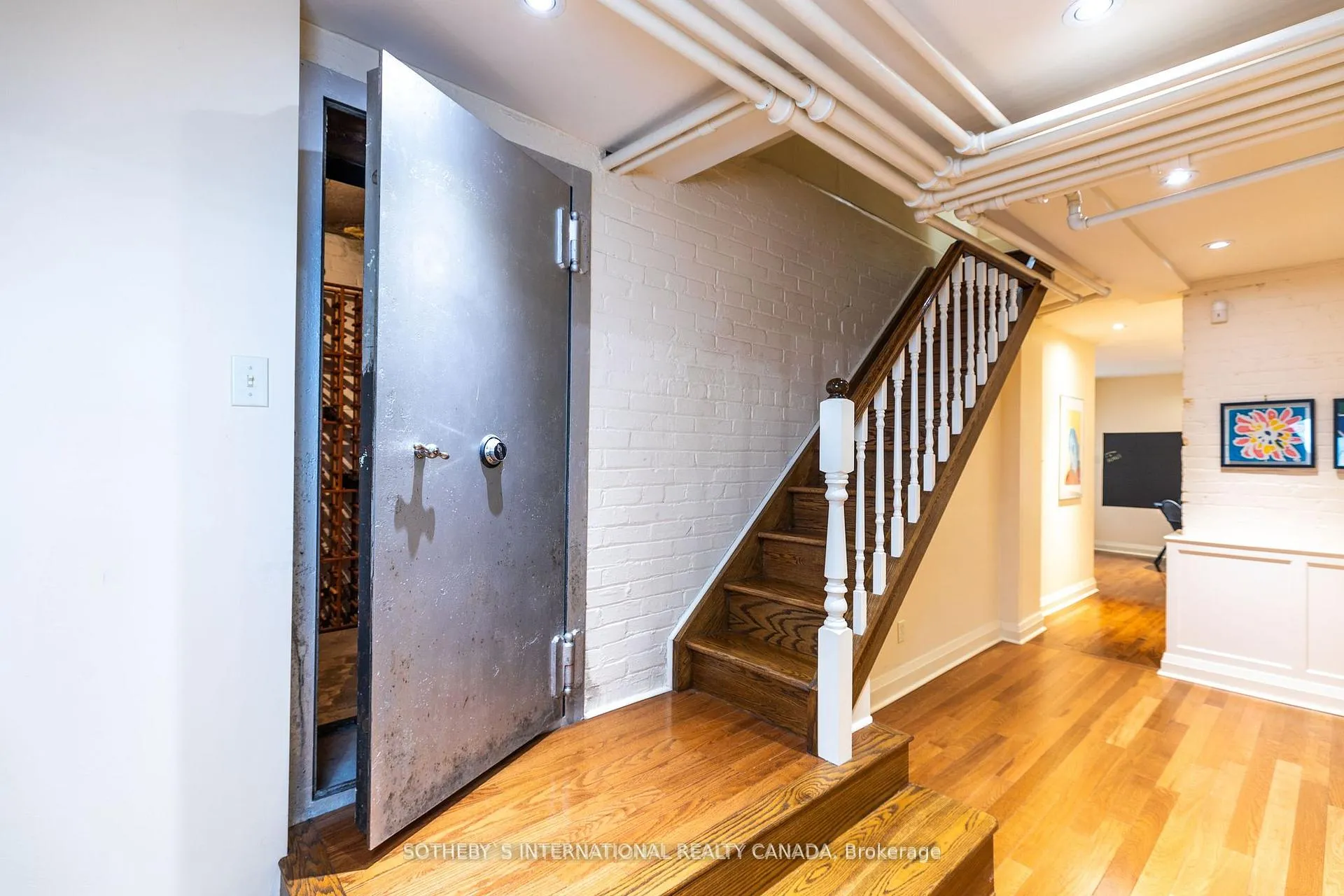 Photo 25 of 279 Blythwood Road, Toronto, Mount Pleasant East — HOMEH