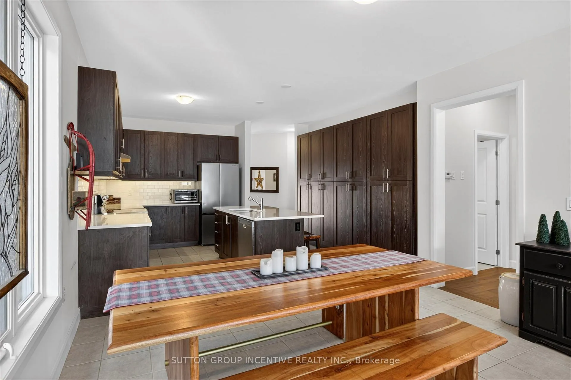 Photo 11 of 670 Lemay Grove, Peterborough, Monaghan Ward 2 — HOMEH
