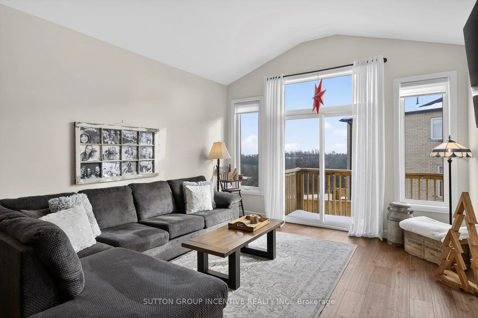 Photo 13 of 670 Lemay Grove, Peterborough, Monaghan Ward 2 — HOMEH
