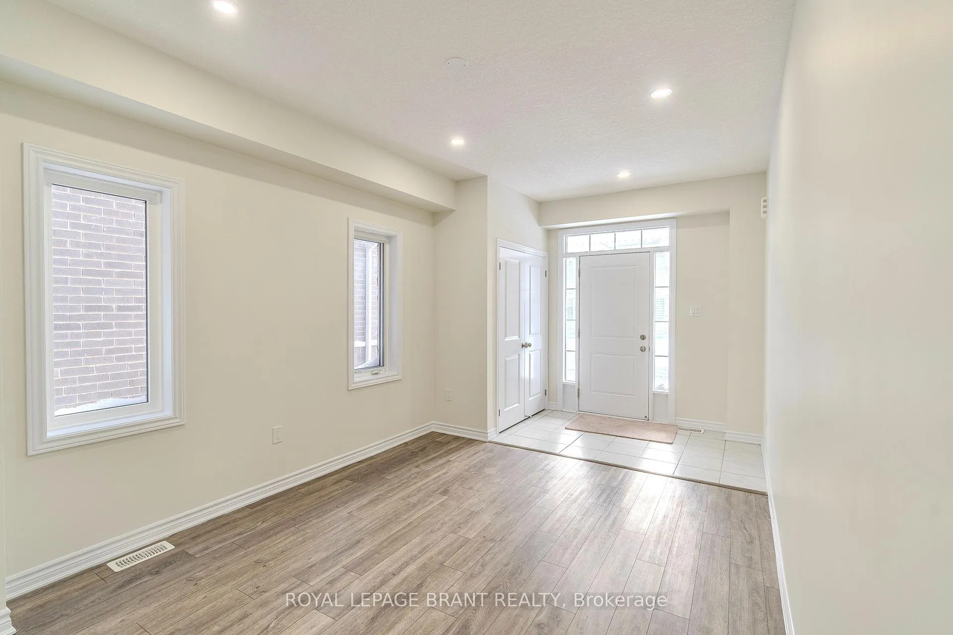 Photo 2 of 38 Hutchison Road, Guelph, Kortright East — HOMEH
