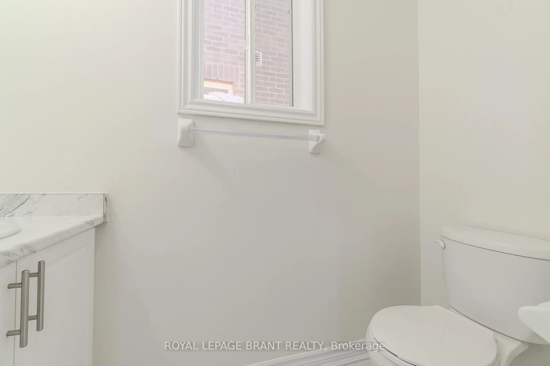 Photo 4 of 38 Hutchison Road, Guelph, Kortright East — HOMEH