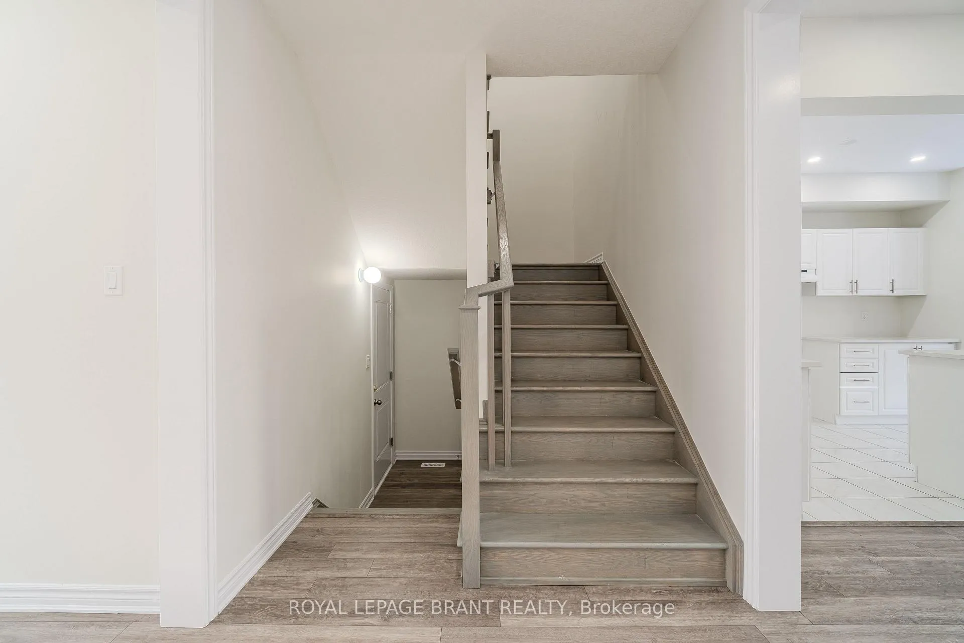 Photo 11 of 38 Hutchison Road, Guelph, Kortright East — HOMEH