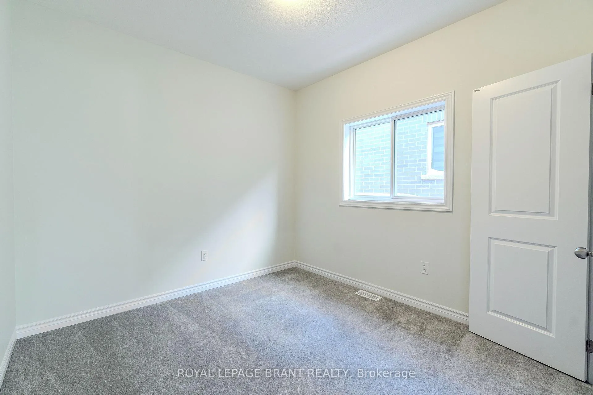Photo 17 of 38 Hutchison Road, Guelph, Kortright East — HOMEH