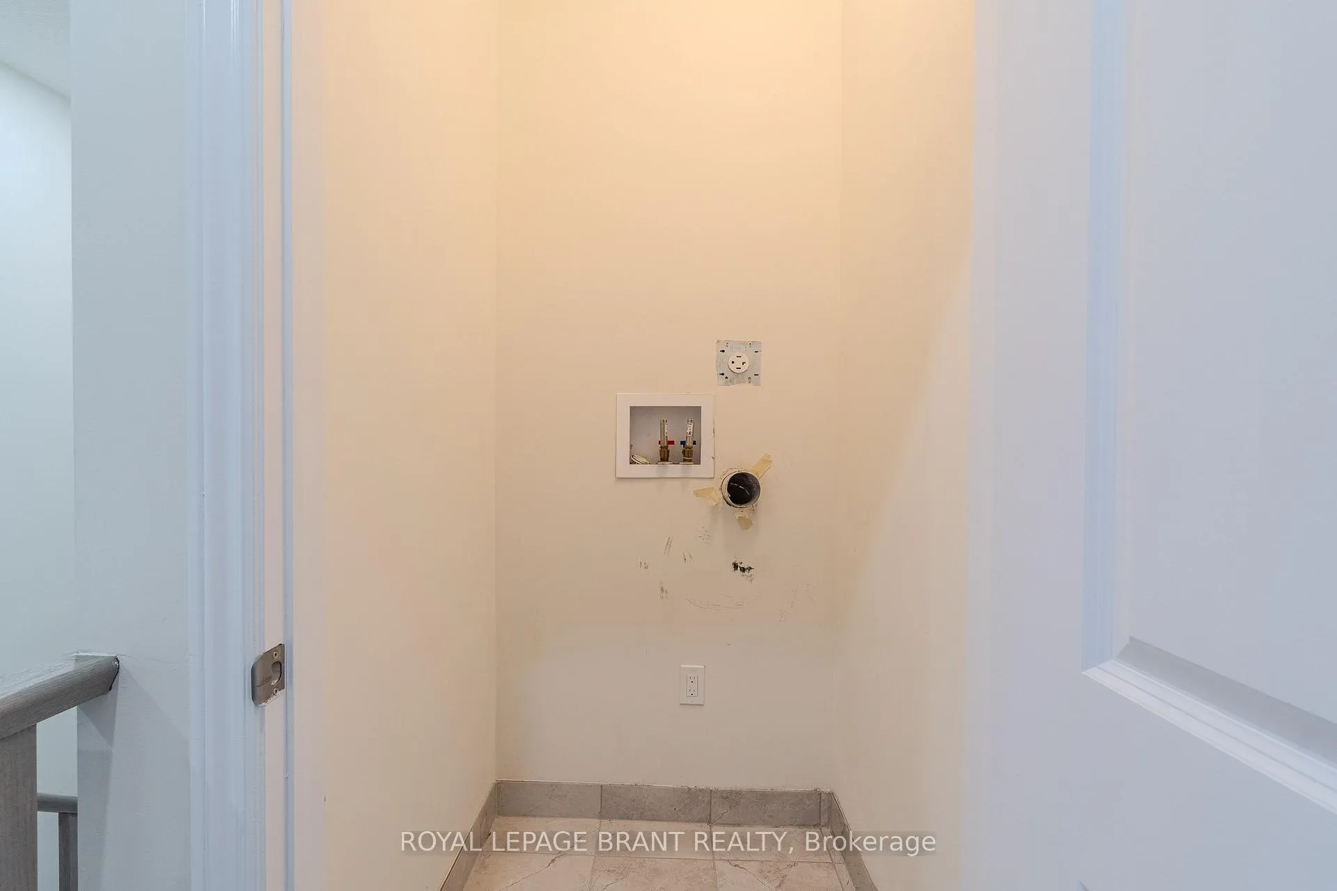 Photo 20 of 38 Hutchison Road, Guelph, Kortright East — HOMEH