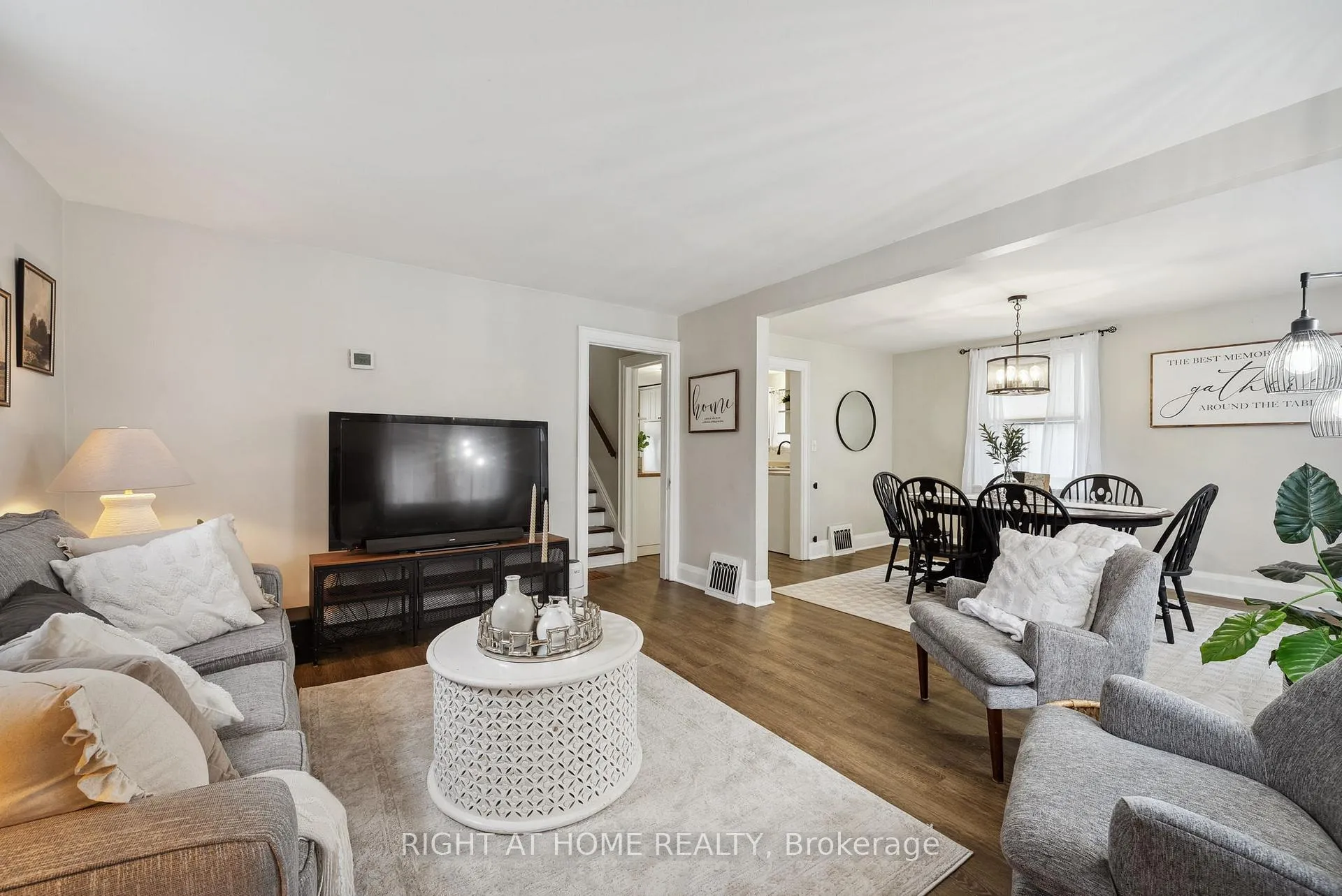 Photo 5 of 103 Liberty Street N, Clarington, Bowmanville — HOMEH