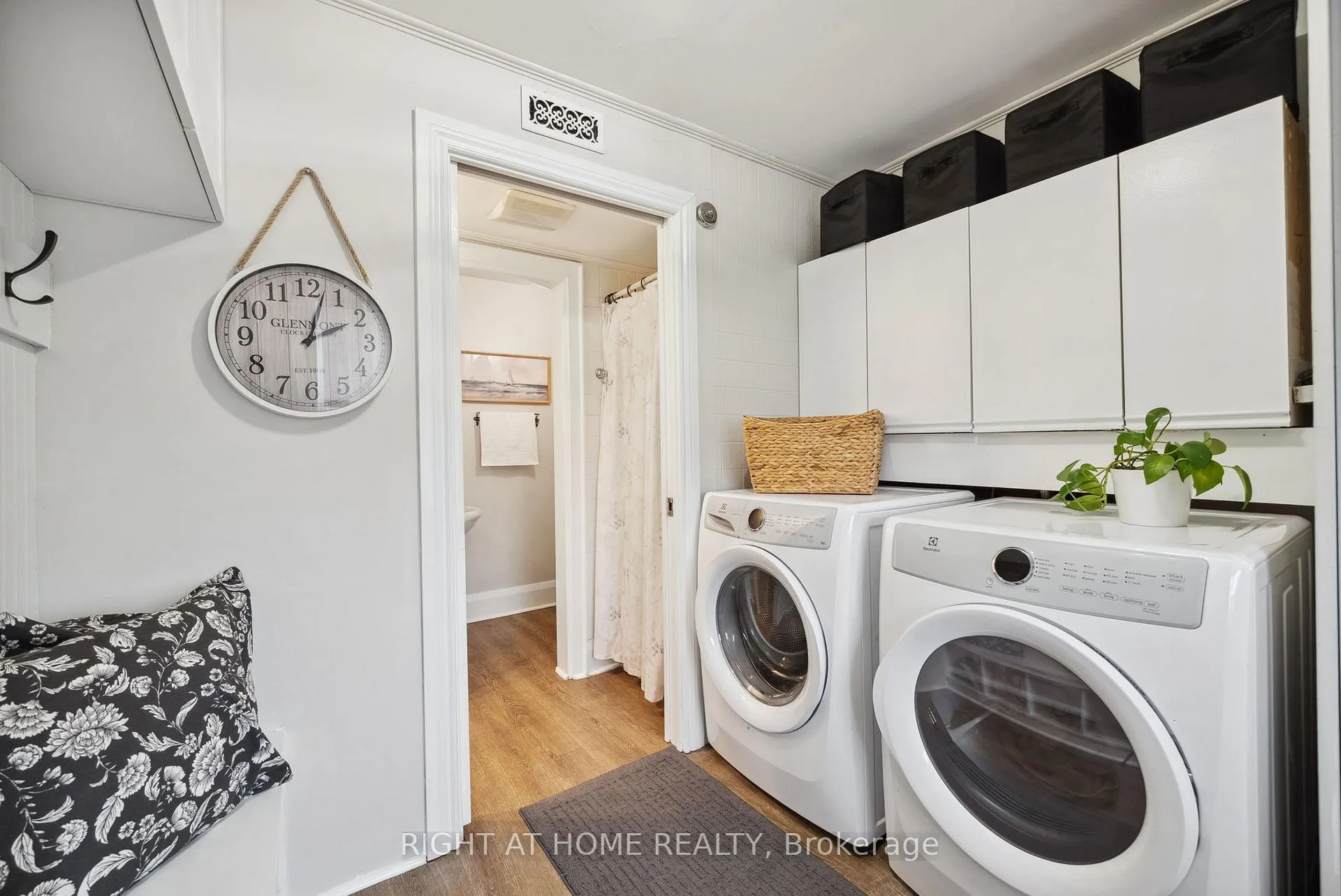 Photo 13 of 103 Liberty Street N, Clarington, Bowmanville — HOMEH