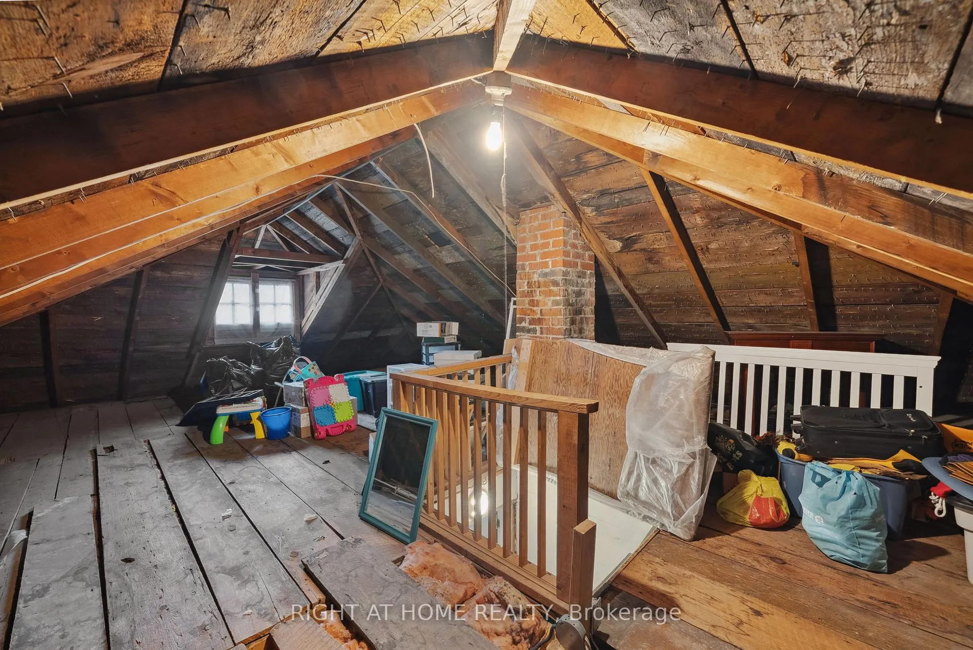 Photo 26 of 103 Liberty Street N, Clarington, Bowmanville — HOMEH