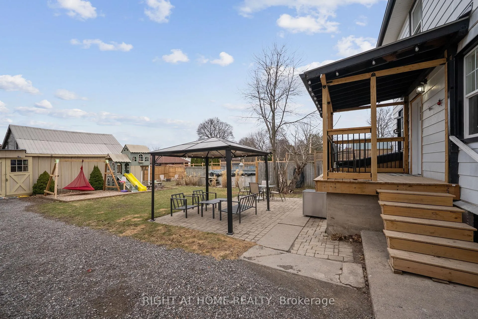Photo 30 of 103 Liberty Street N, Clarington, Bowmanville — HOMEH