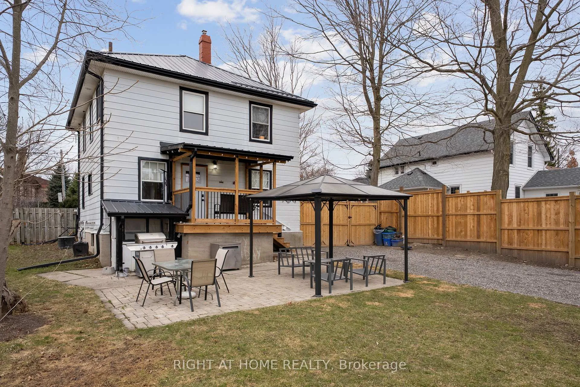 Photo 31 of 103 Liberty Street N, Clarington, Bowmanville — HOMEH