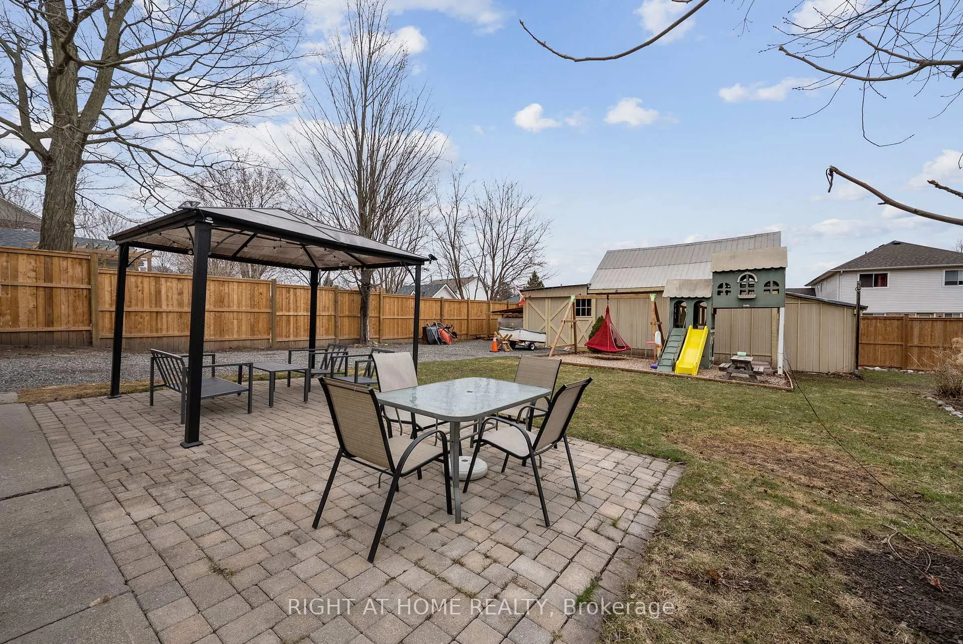 Photo 32 of 103 Liberty Street N, Clarington, Bowmanville — HOMEH