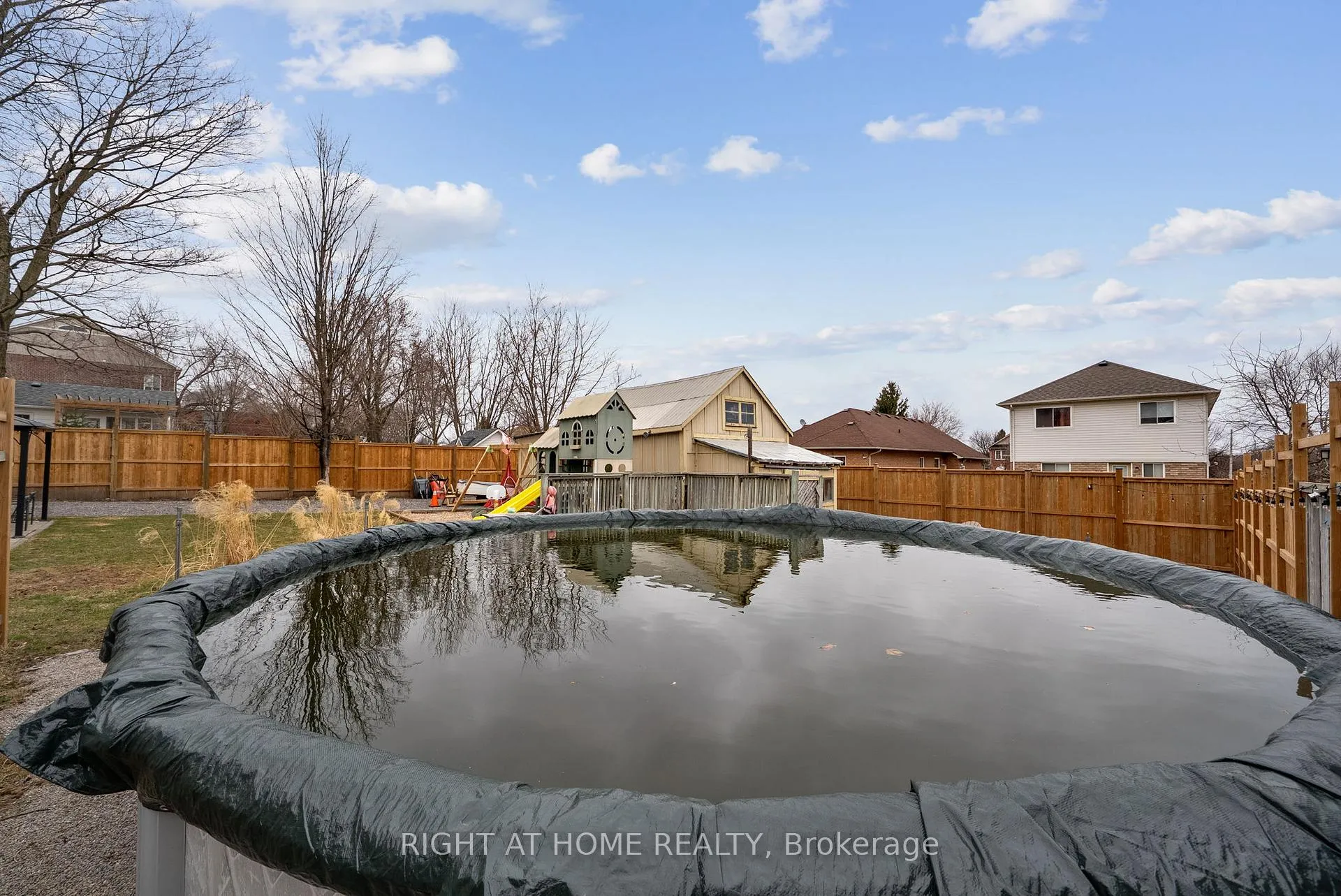 Photo 34 of 103 Liberty Street N, Clarington, Bowmanville — HOMEH