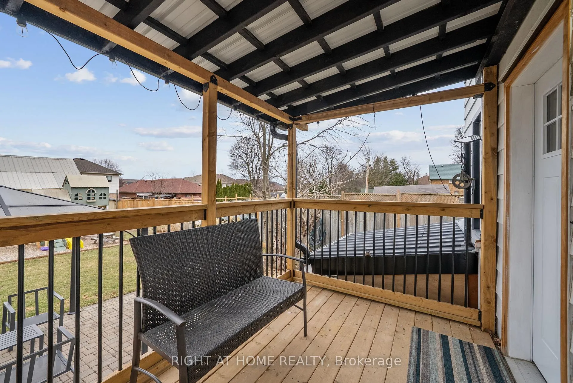 Photo 37 of 103 Liberty Street N, Clarington, Bowmanville — HOMEH