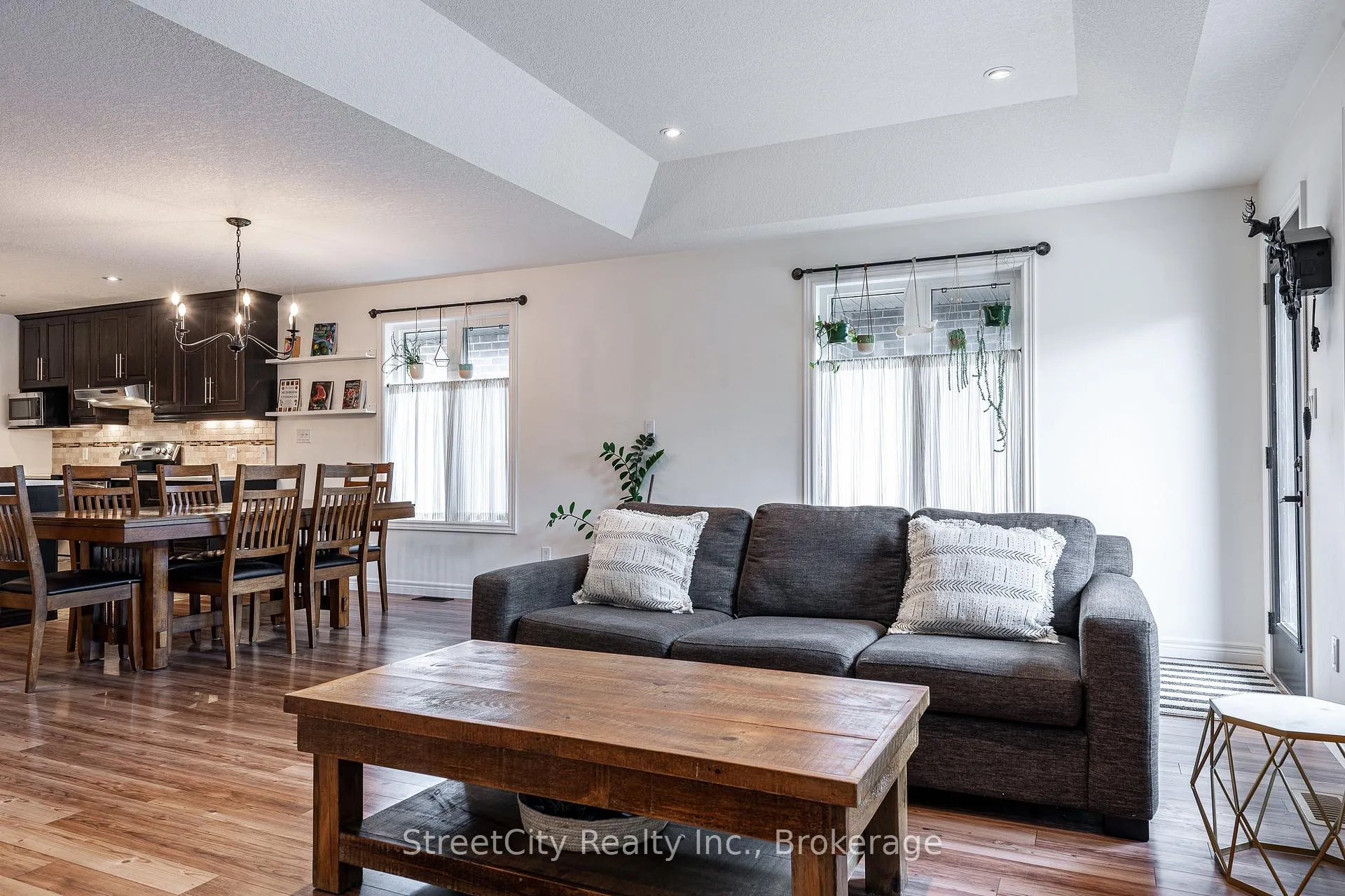 Photo 13 of 39 Greenberg Place, Stratford — HOMEH