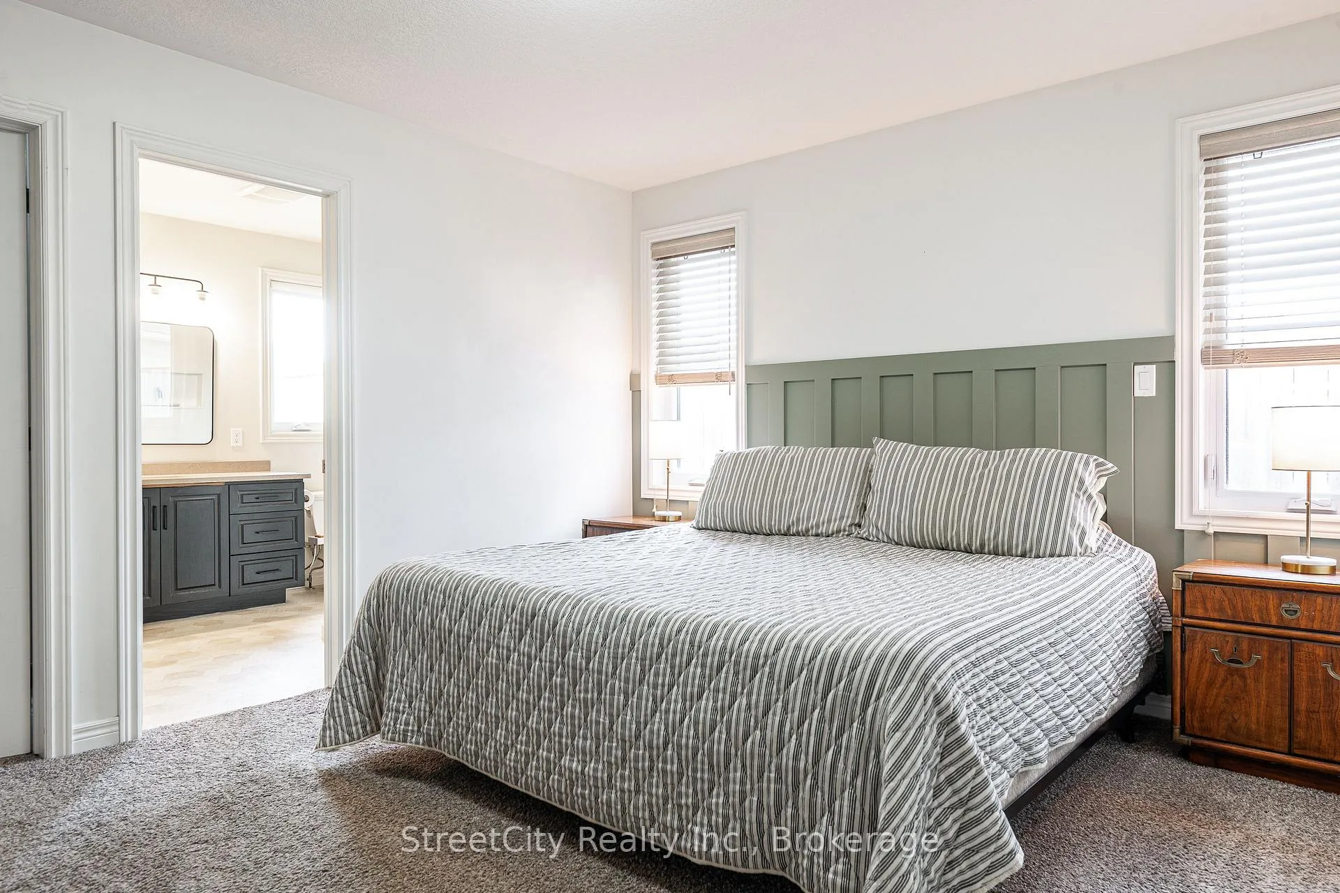 Photo 17 of 39 Greenberg Place, Stratford — HOMEH