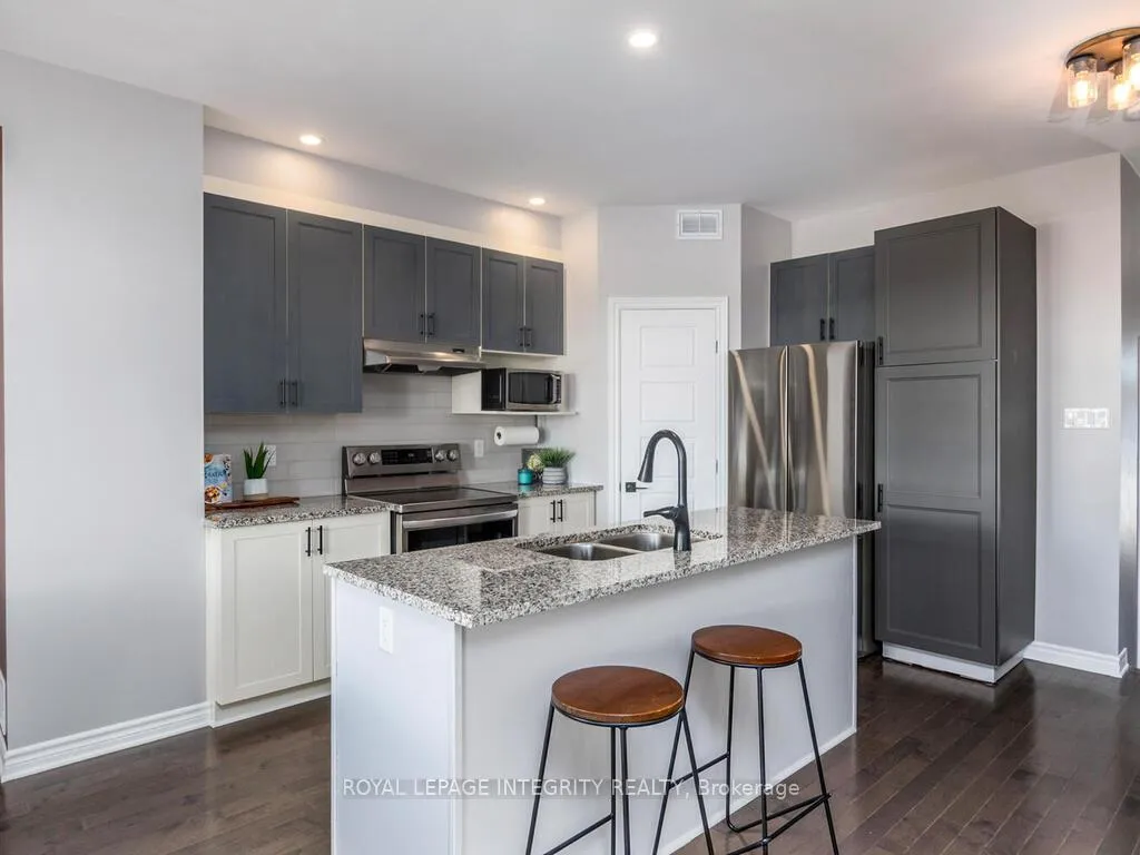 Photo 14 of 634 Cartographe Street, Ottawa, Camelot — HOMEH