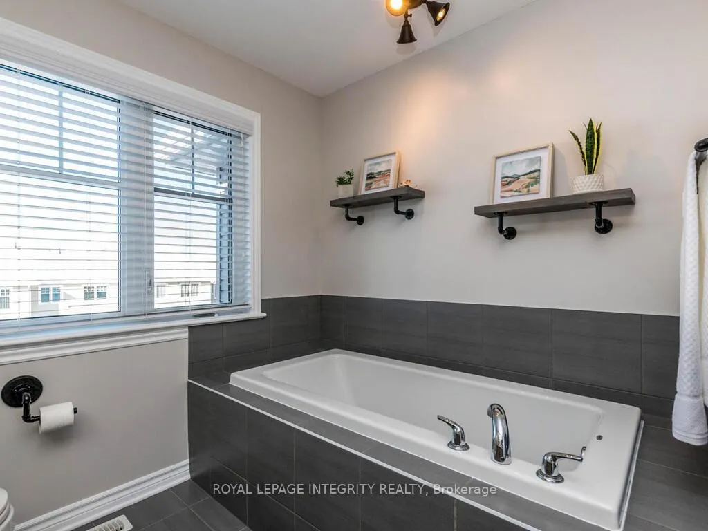Photo 24 of 634 Cartographe Street, Ottawa, Camelot — HOMEH