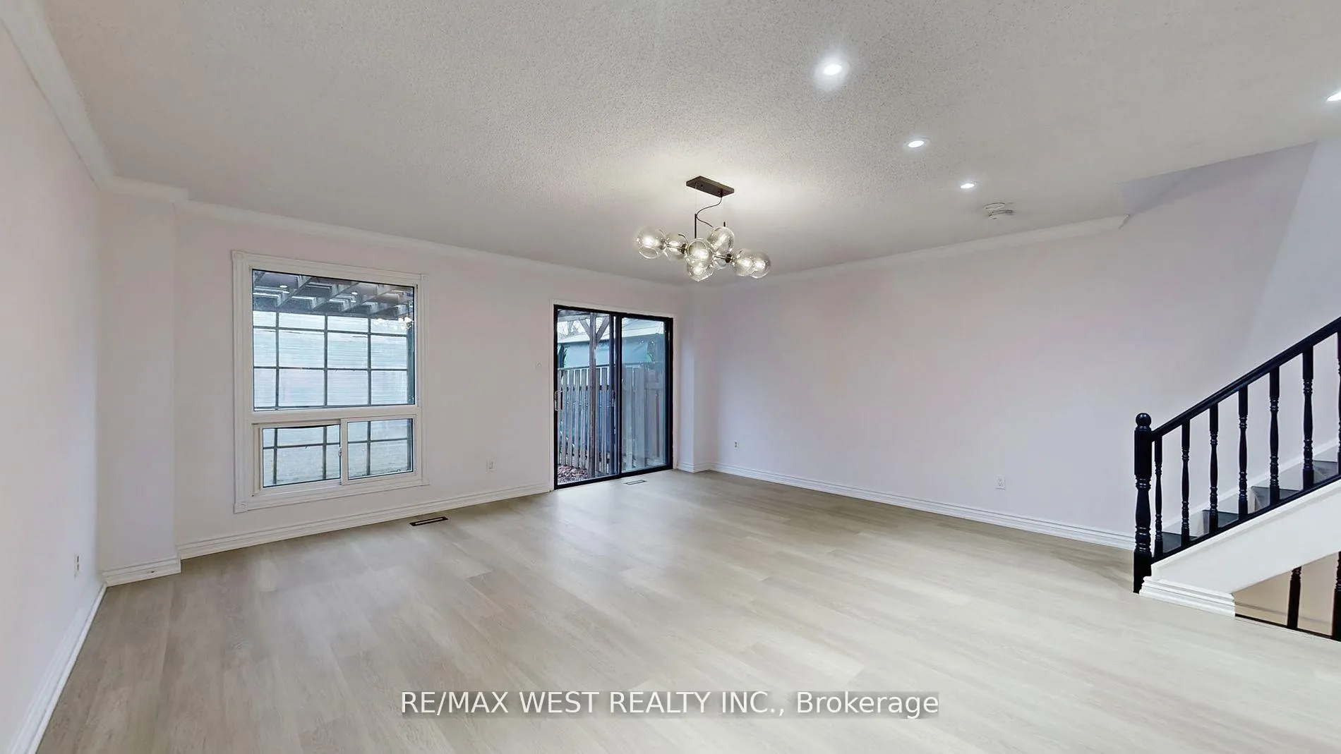 Photo 2 of 80 Rejane Crescent, Vaughan, Crestwood-Springfarm-Yorkhill — HOMEH