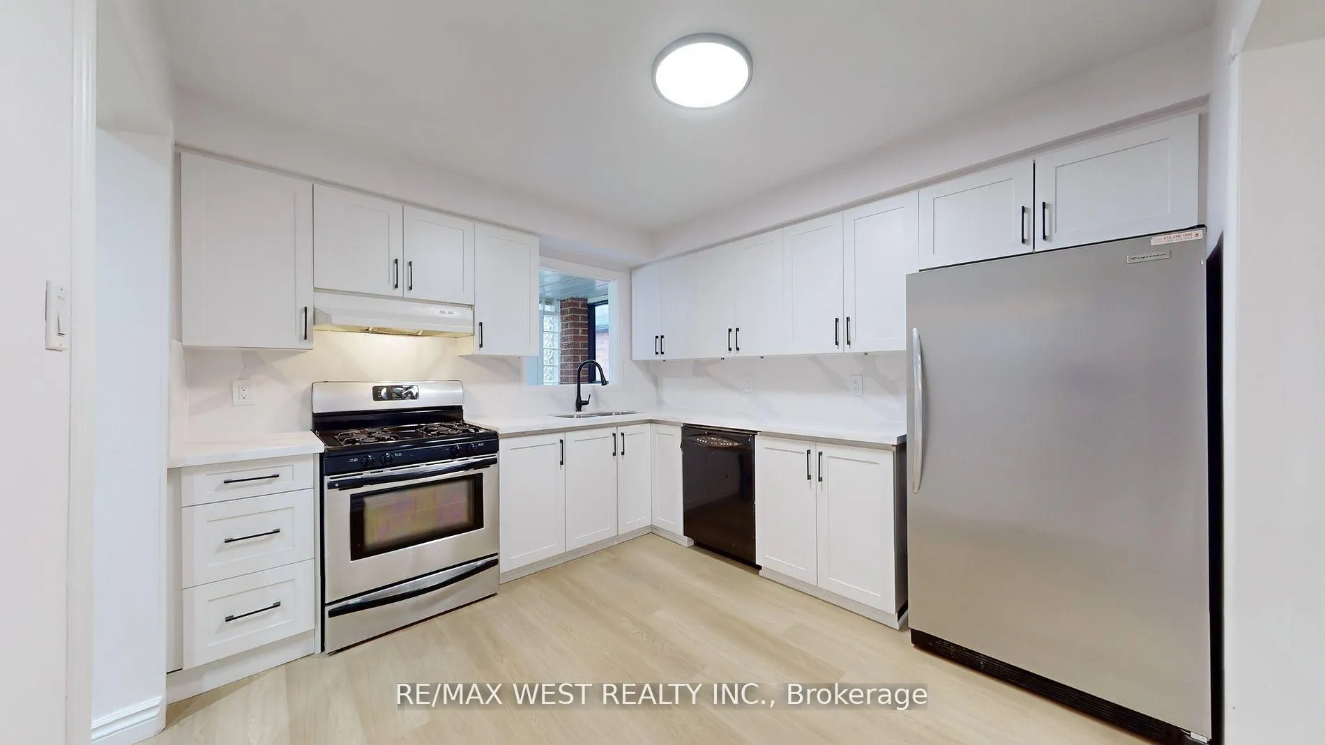 Photo 7 of 80 Rejane Crescent, Vaughan, Crestwood-Springfarm-Yorkhill — HOMEH