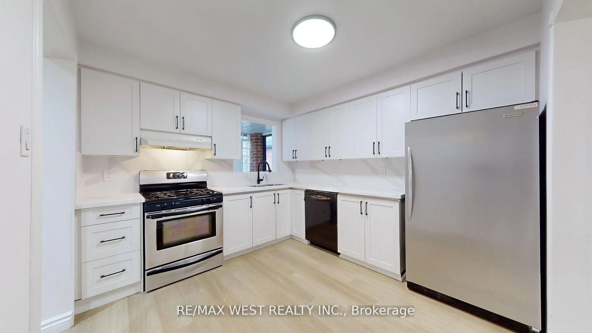 Photo 8 of 80 Rejane Crescent, Vaughan, Crestwood-Springfarm-Yorkhill — HOMEH