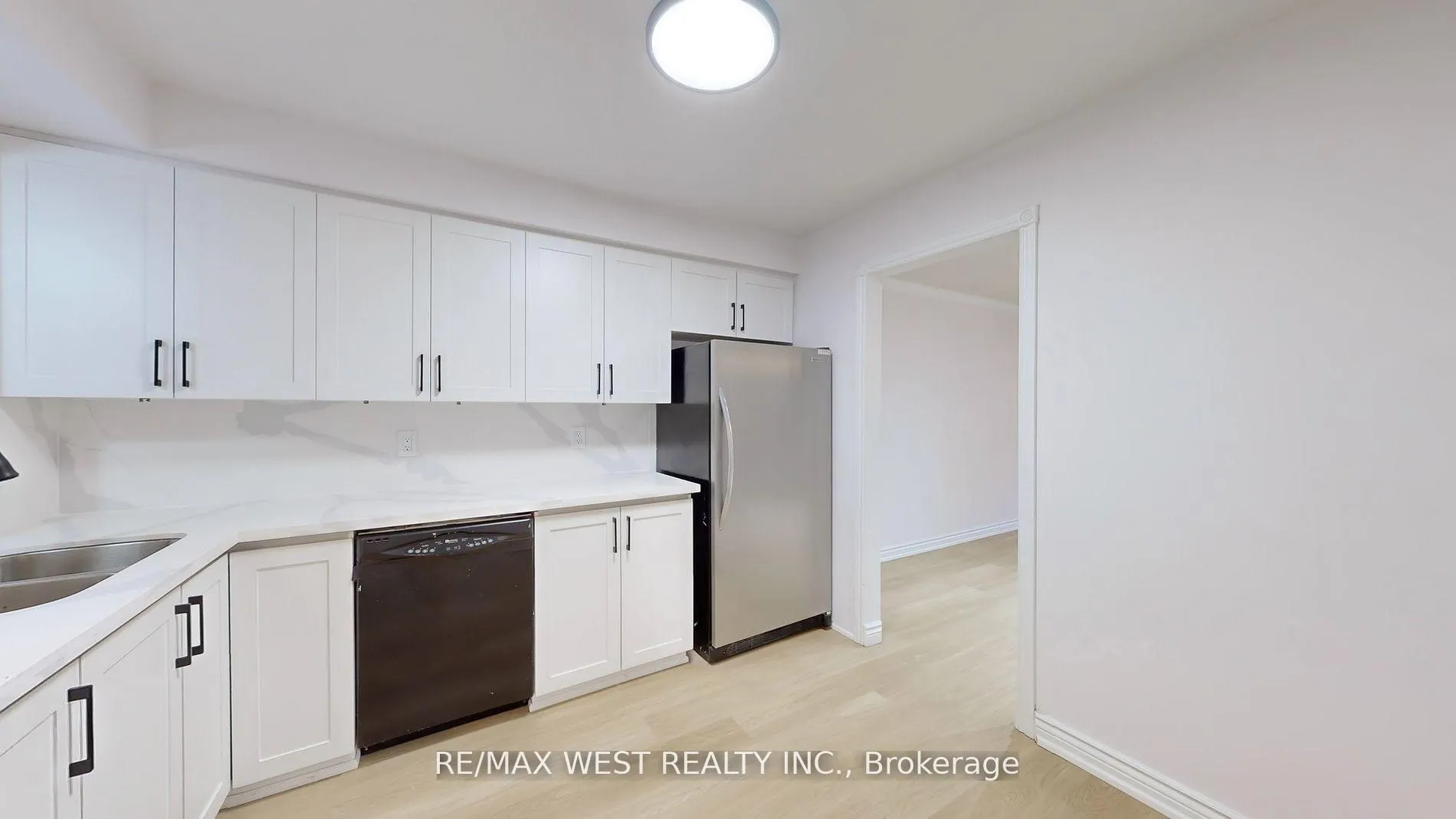 Photo 9 of 80 Rejane Crescent, Vaughan, Crestwood-Springfarm-Yorkhill — HOMEH