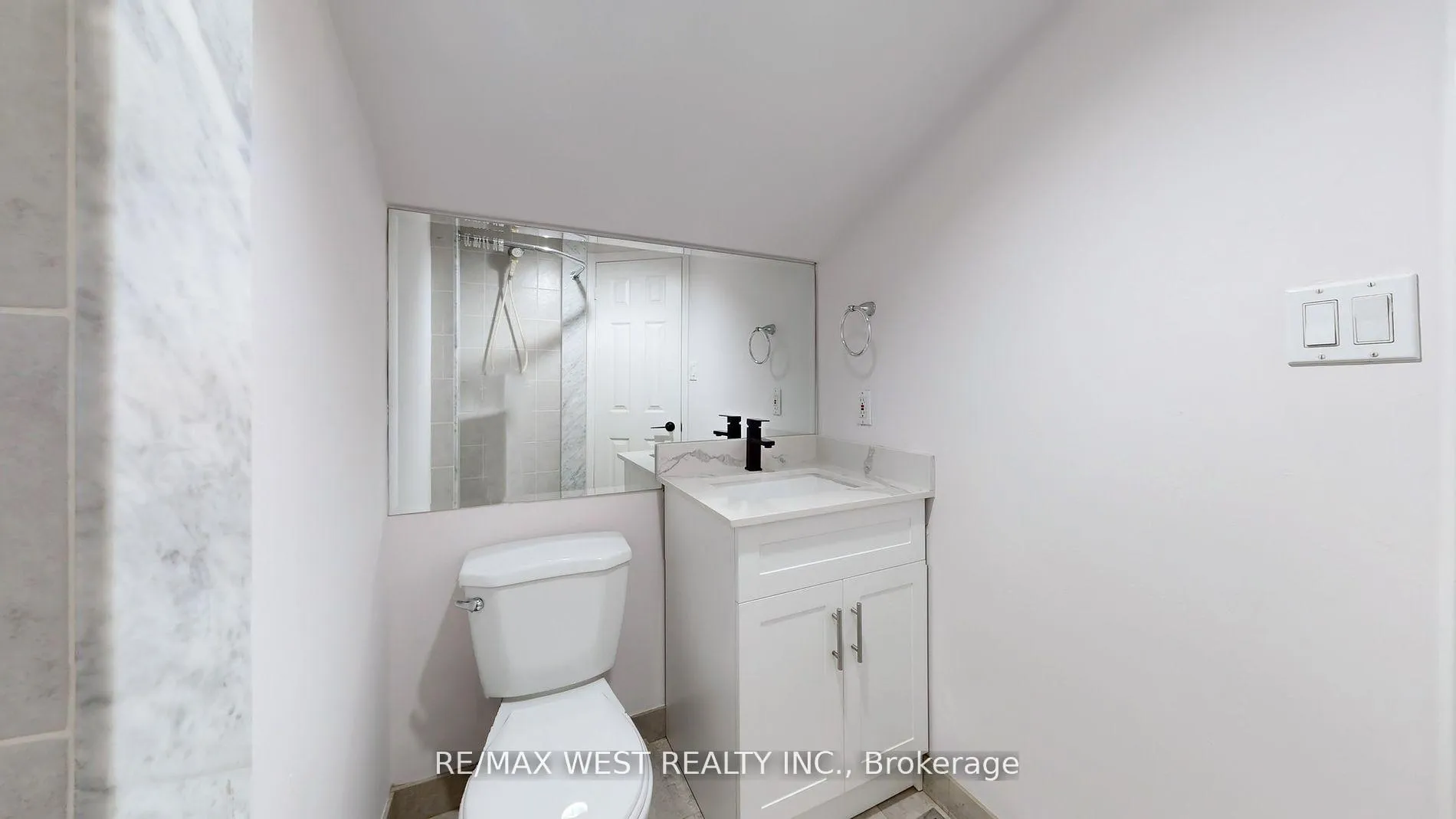 Photo 14 of 80 Rejane Crescent, Vaughan, Crestwood-Springfarm-Yorkhill — HOMEH
