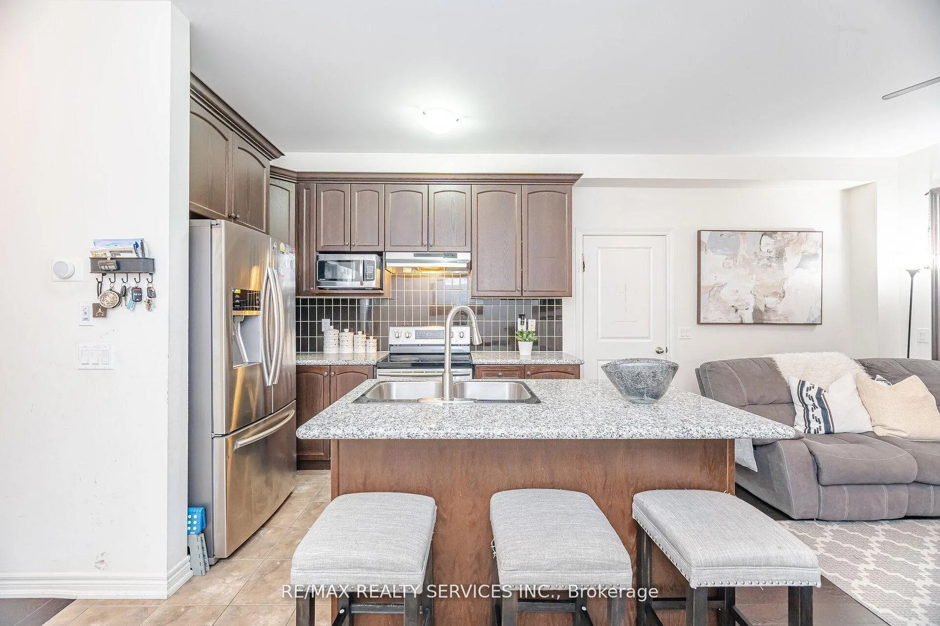 Photo 5 of 7 Dufay Road, Brampton, Northwest Brampton — HOMEH