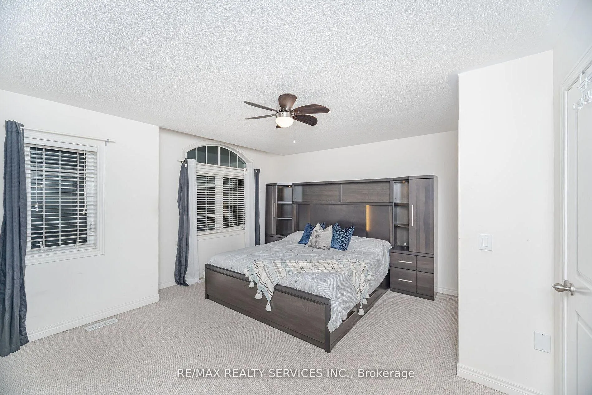 Photo 13 of 7 Dufay Road, Brampton, Northwest Brampton — HOMEH