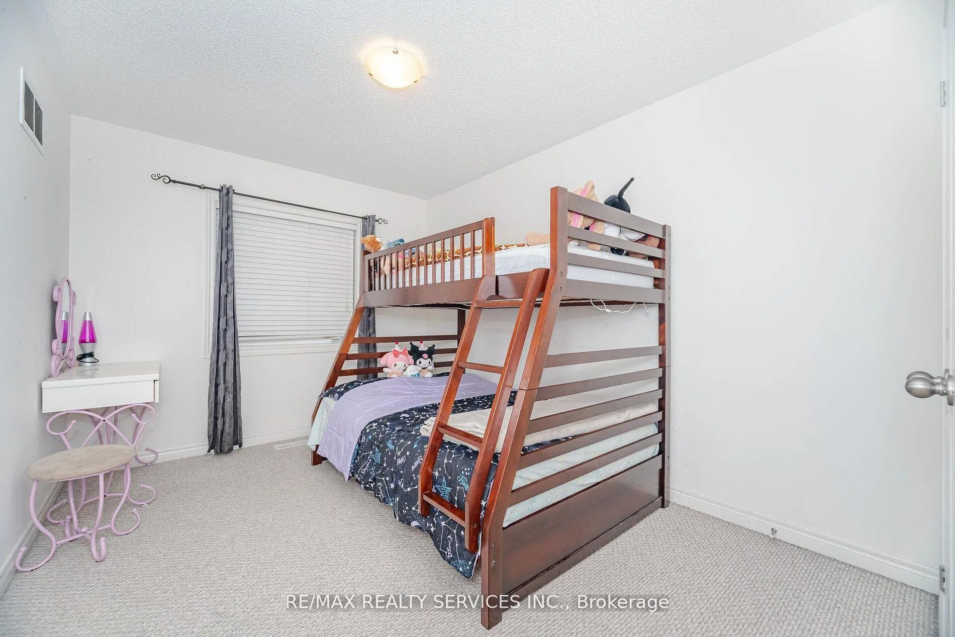 Photo 17 of 7 Dufay Road, Brampton, Northwest Brampton — HOMEH