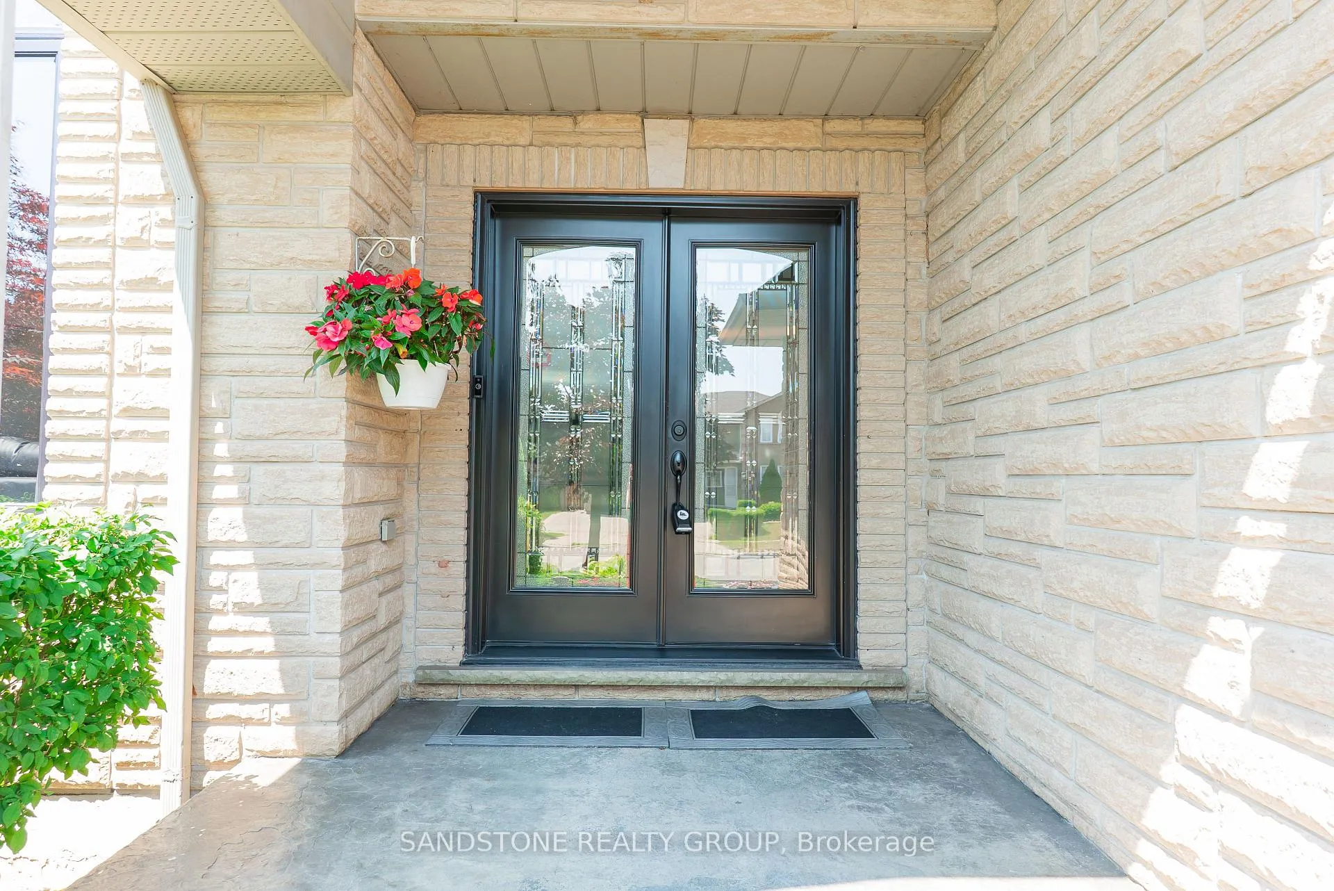Photo 4 of 22 Tuscani Drive, Hamilton, Fruitland — HOMEH