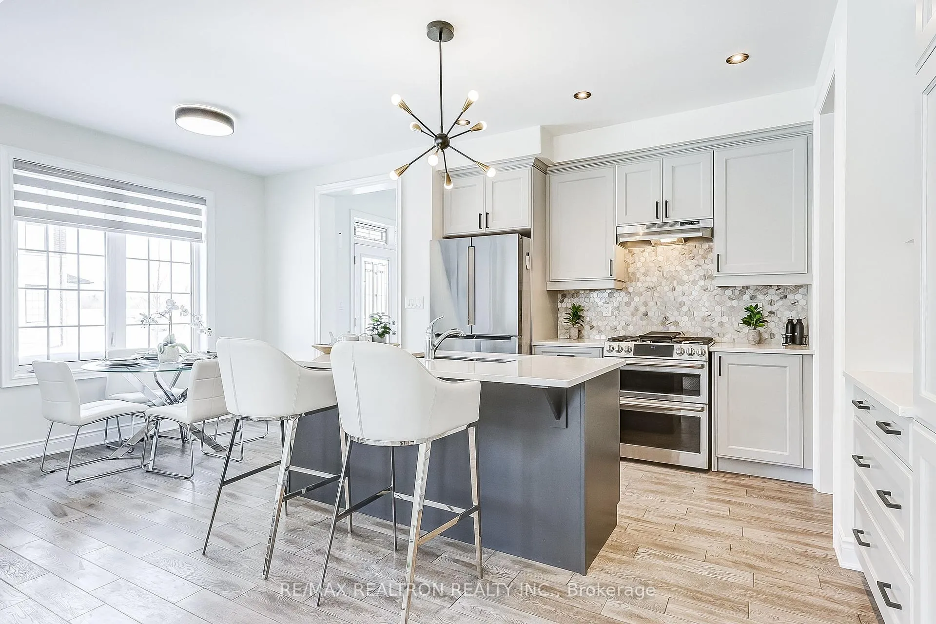 Photo 4 of 3288 Turnstone Boulevard, Pickering, Rural Pickering — HOMEH