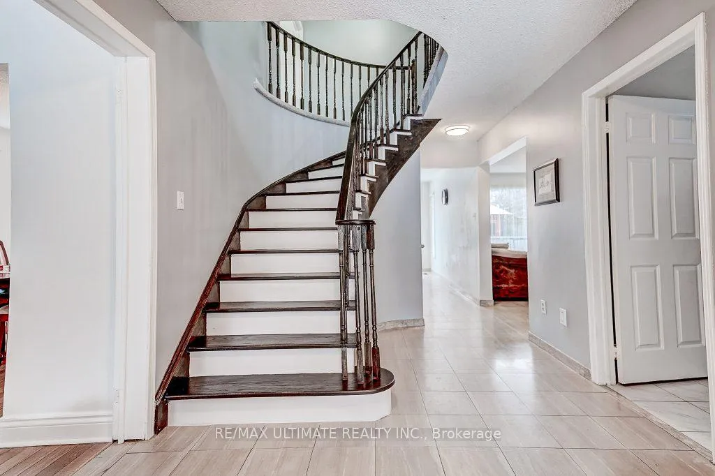 Photo 3 of 132 Mandrake Street, Ajax, Central — HOMEH