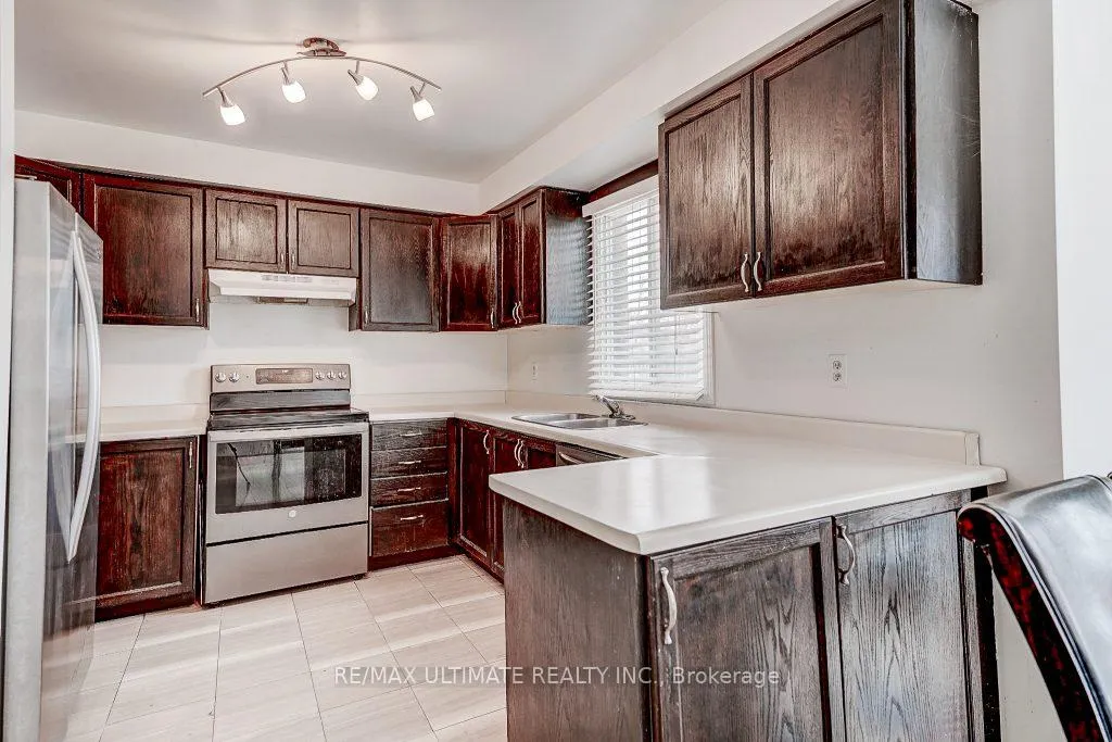 Photo 5 of 132 Mandrake Street, Ajax, Central — HOMEH