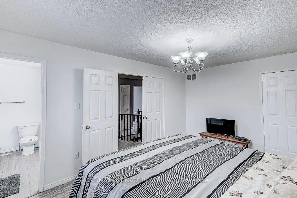 Photo 16 of 132 Mandrake Street, Ajax, Central — HOMEH