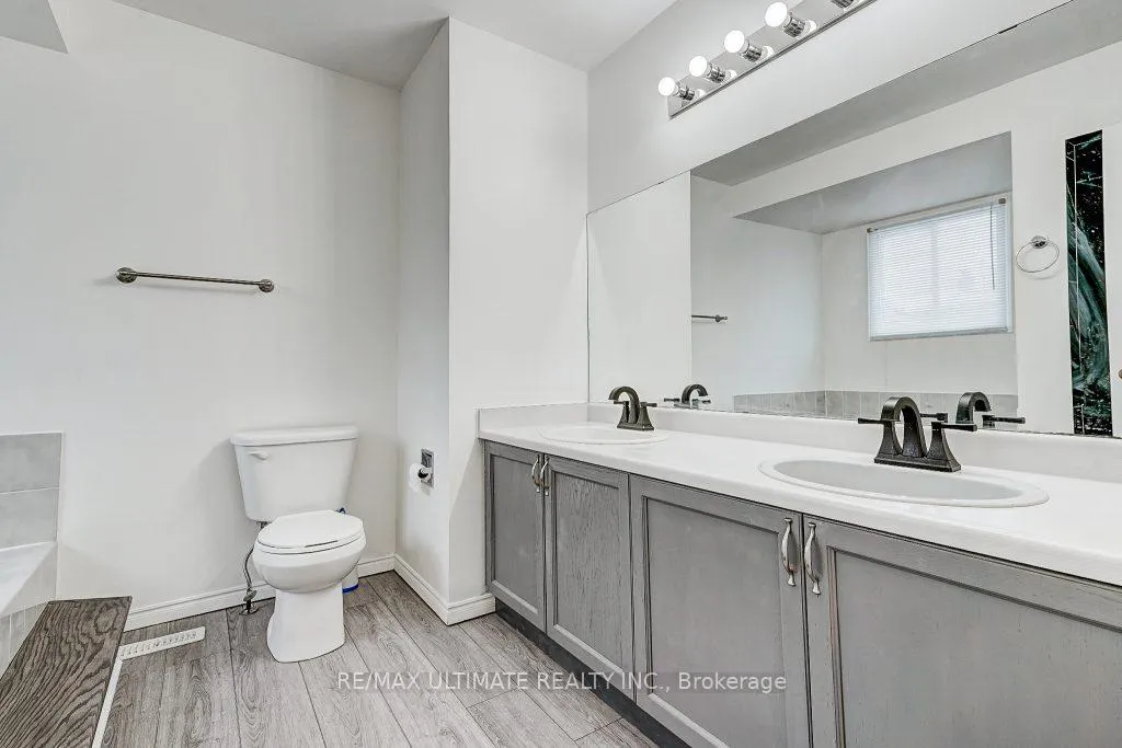 Photo 18 of 132 Mandrake Street, Ajax, Central — HOMEH