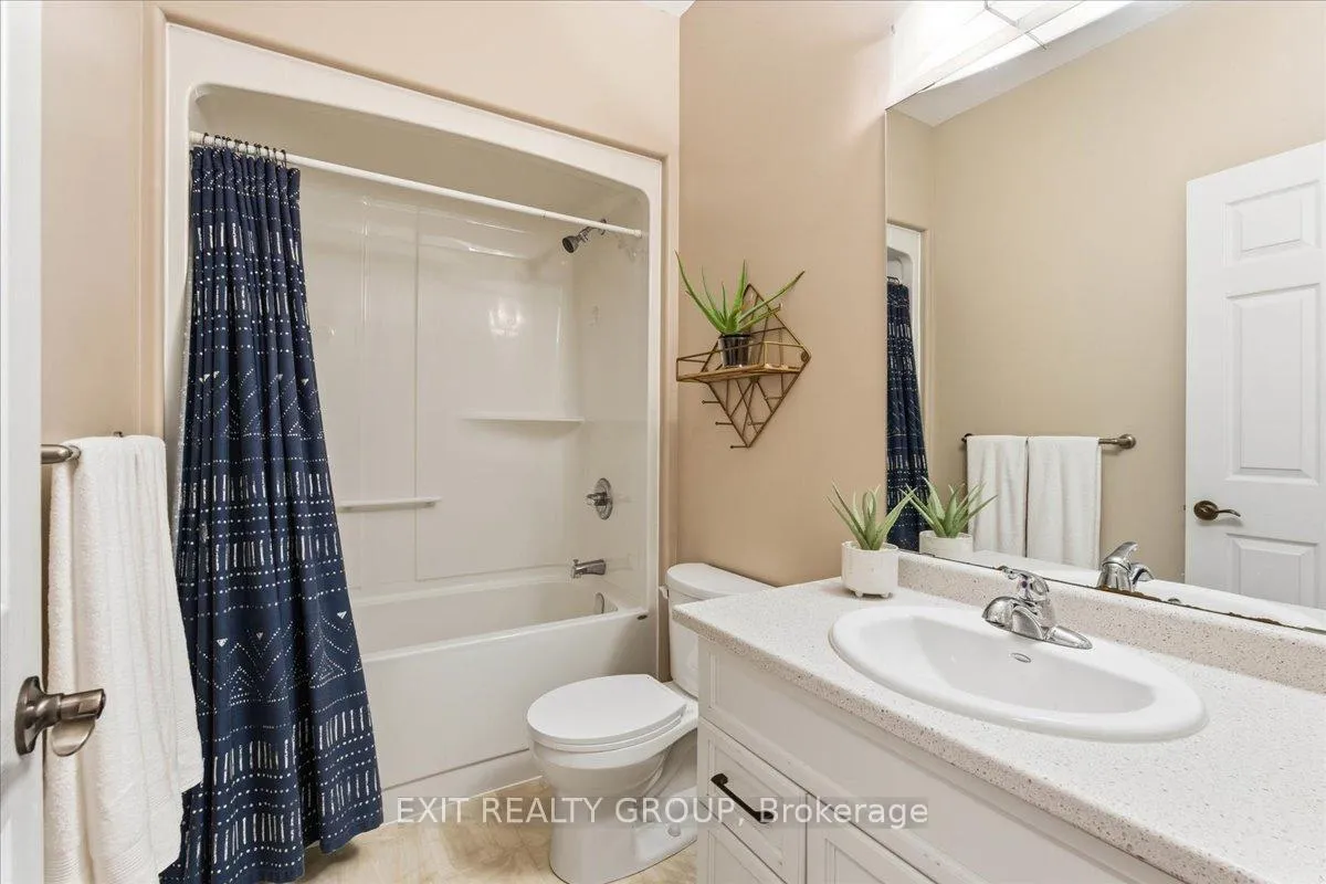 Photo 14 of 326 Cannifton Road N, Belleville, Thurlow Ward — HOMEH
