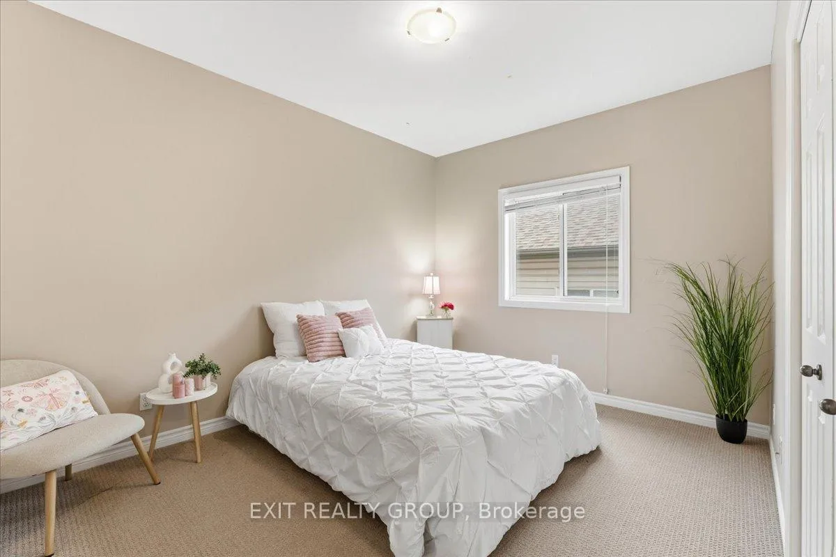 Photo 15 of 326 Cannifton Road N, Belleville, Thurlow Ward — HOMEH