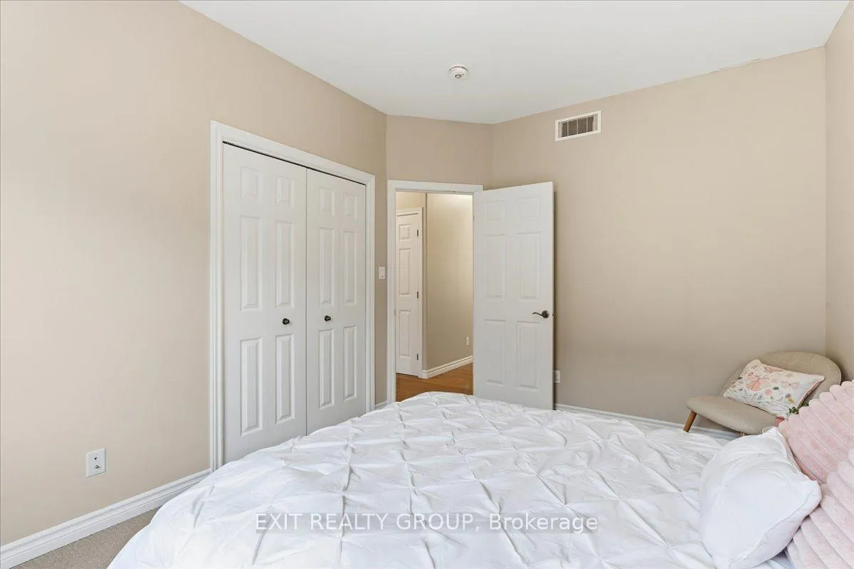Photo 16 of 326 Cannifton Road N, Belleville, Thurlow Ward — HOMEH