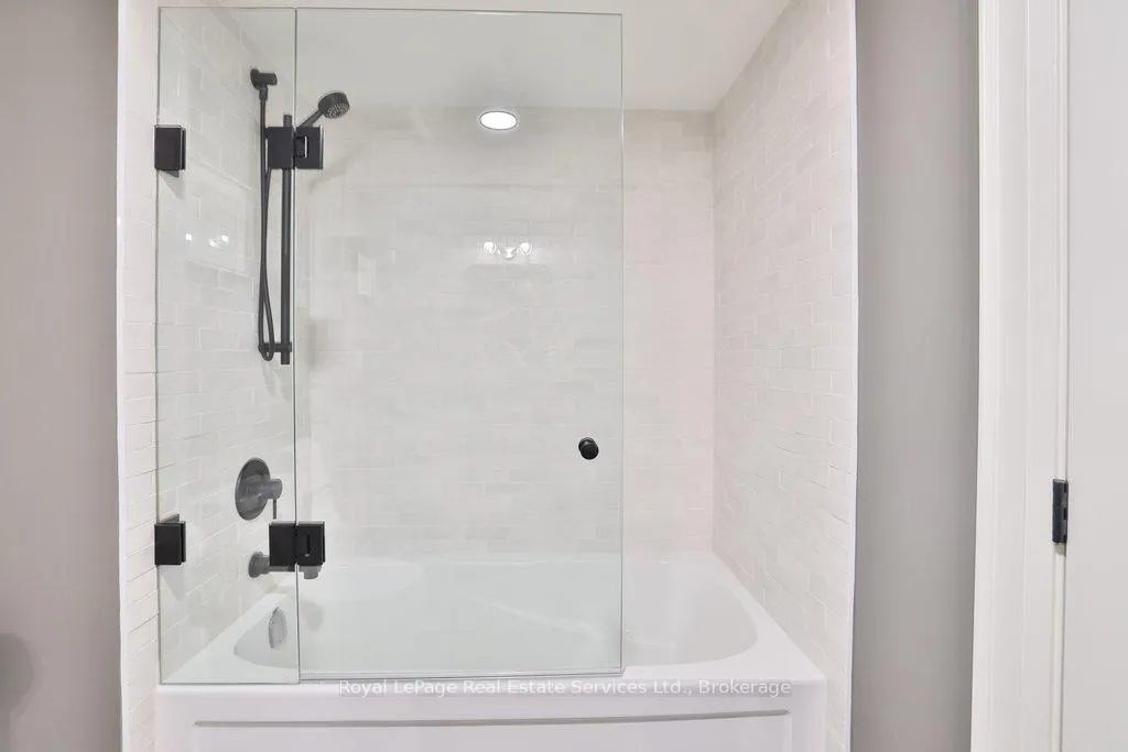 Photo 20 of Unit 102, 100 Lakeshore Road E, Oakville, Old Oakville — HOMEH