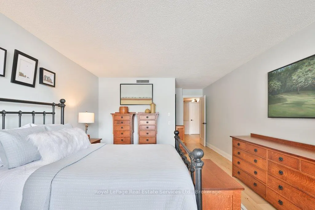 Photo 23 of Unit 102, 100 Lakeshore Road E, Oakville, Old Oakville — HOMEH